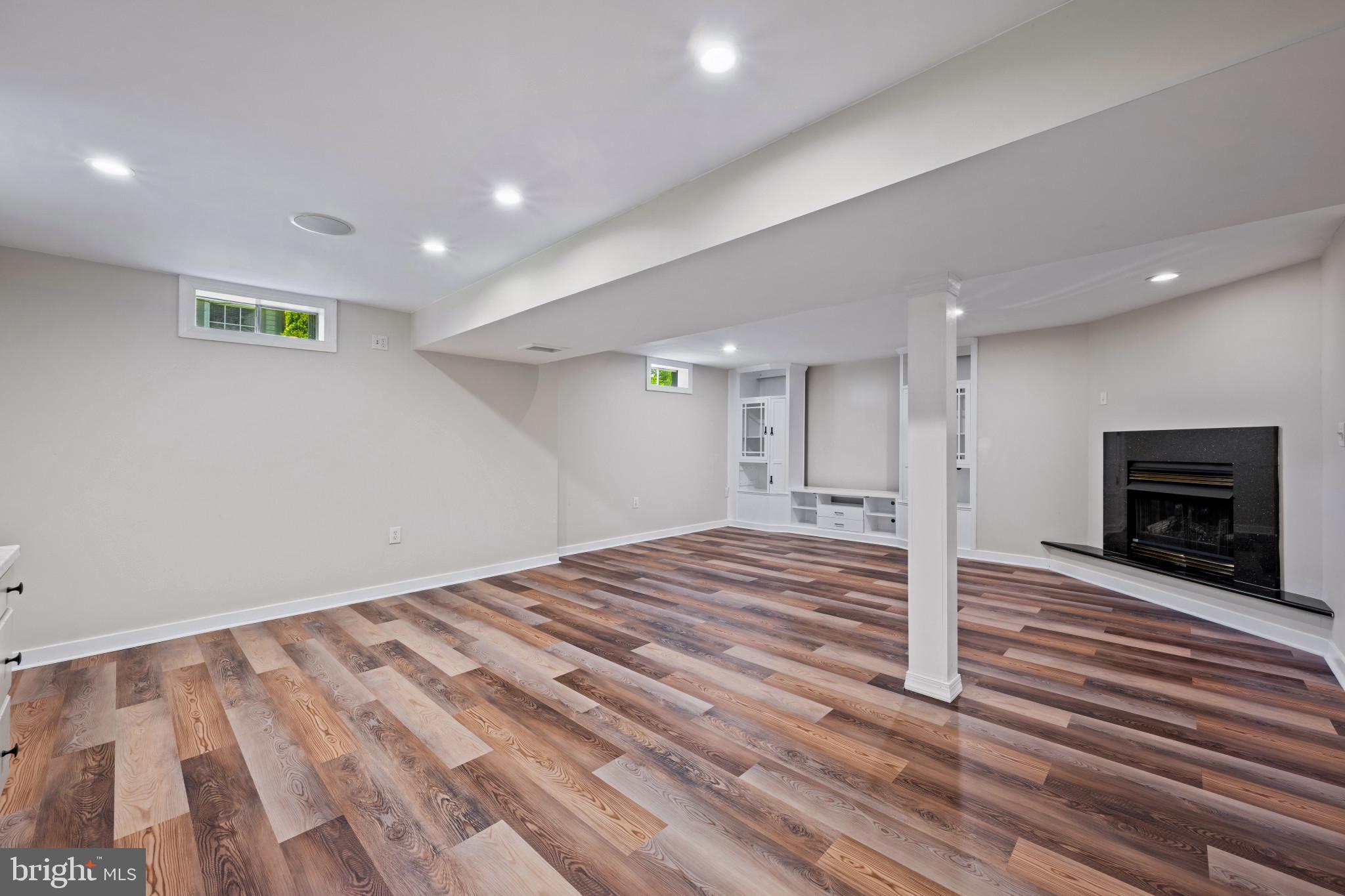 THE MEADOW AT NEW MARKET - Residential