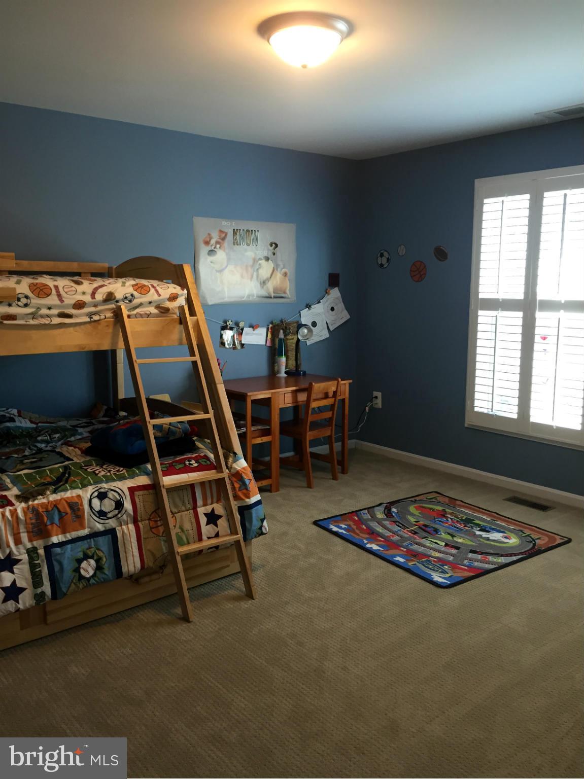 POTOMAC CHASE - Residential