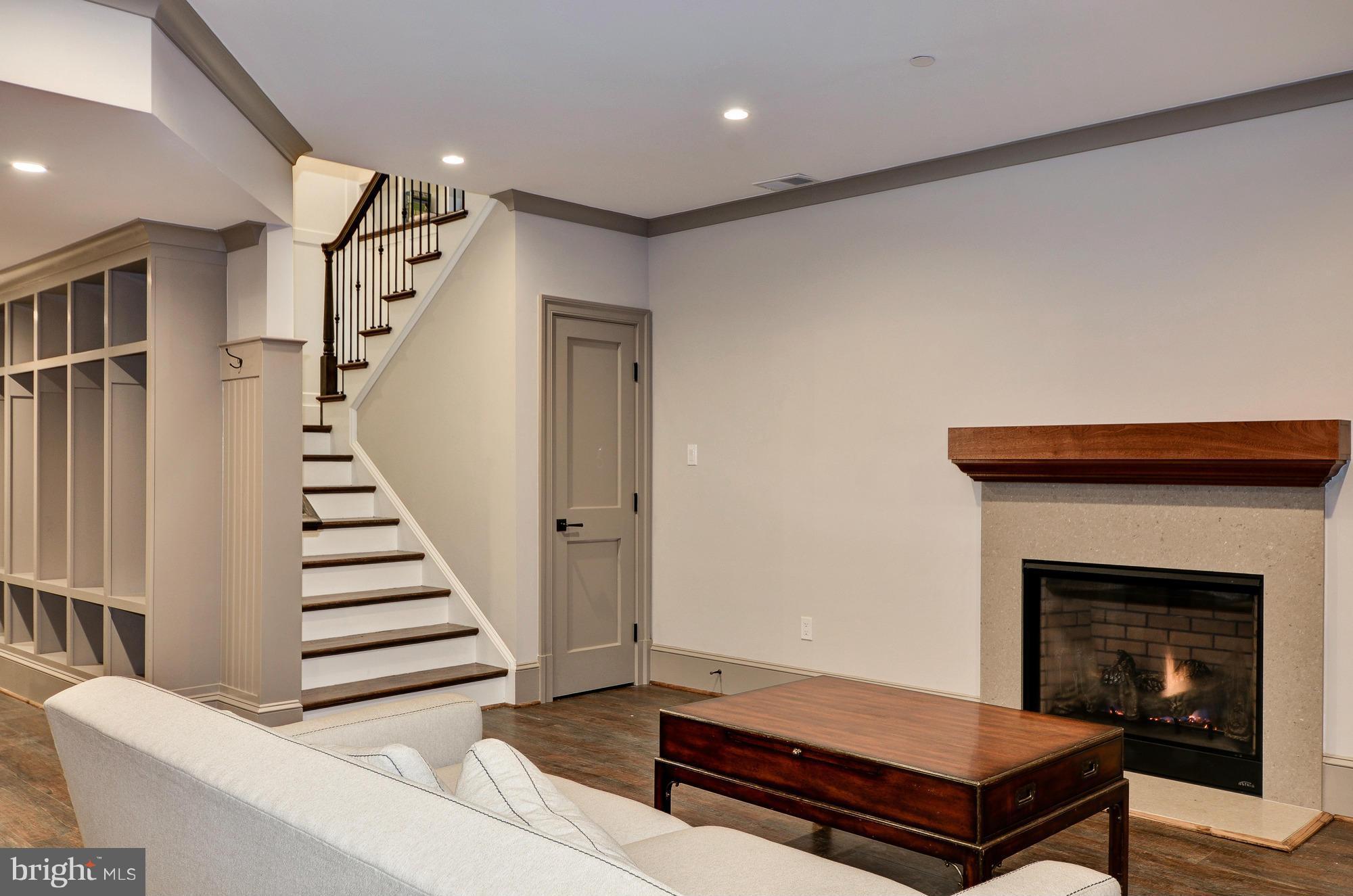WESLEY HEIGHTS - Residential
