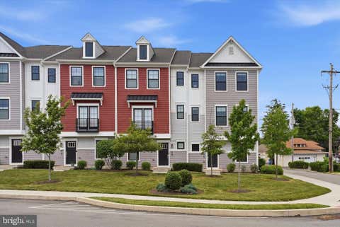 Photo of 35 Third Avenue, COLLEGEVILLE, PA 19426 (MLS # PAMC2185898)