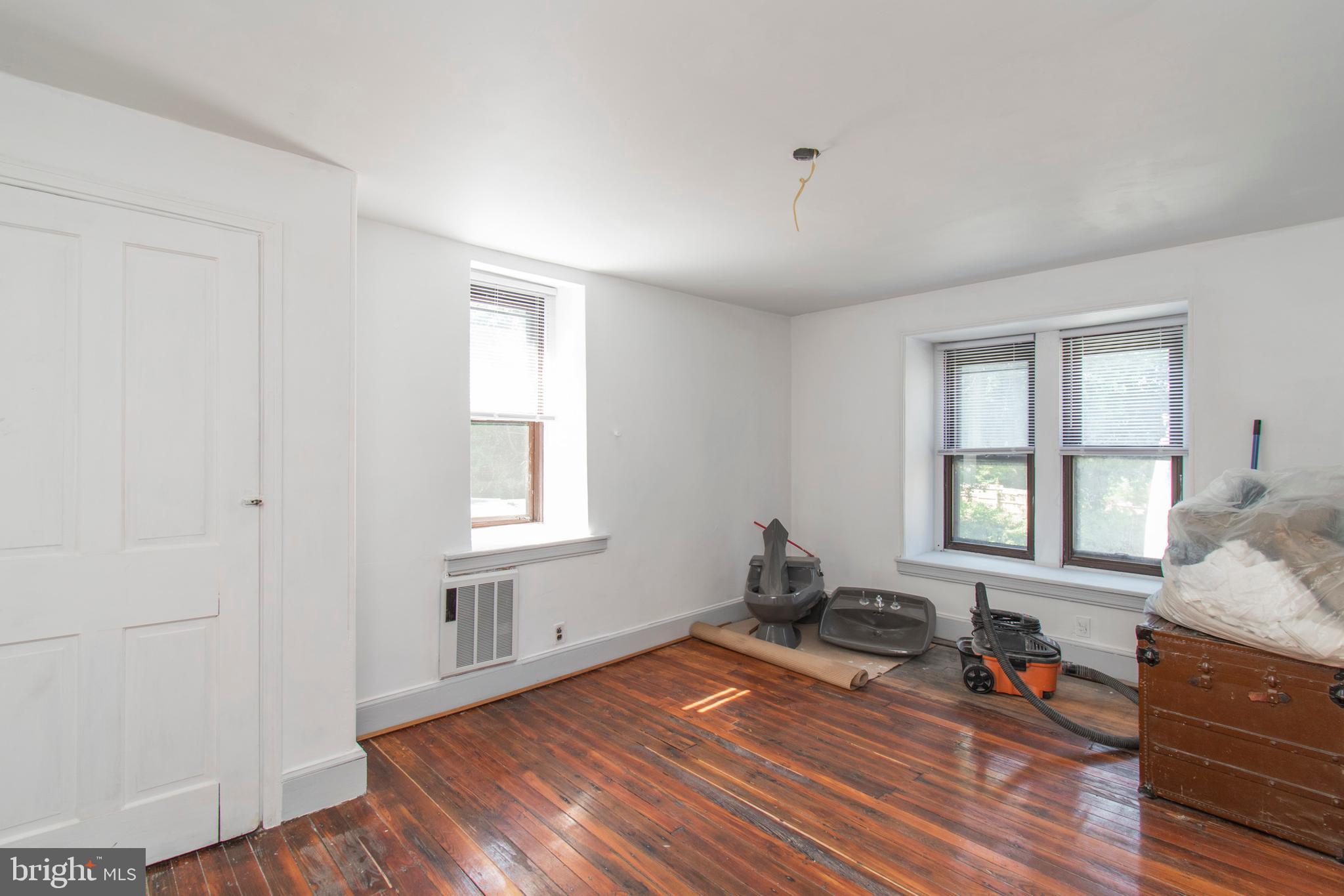 GERMANTOWN (EAST) - Residential