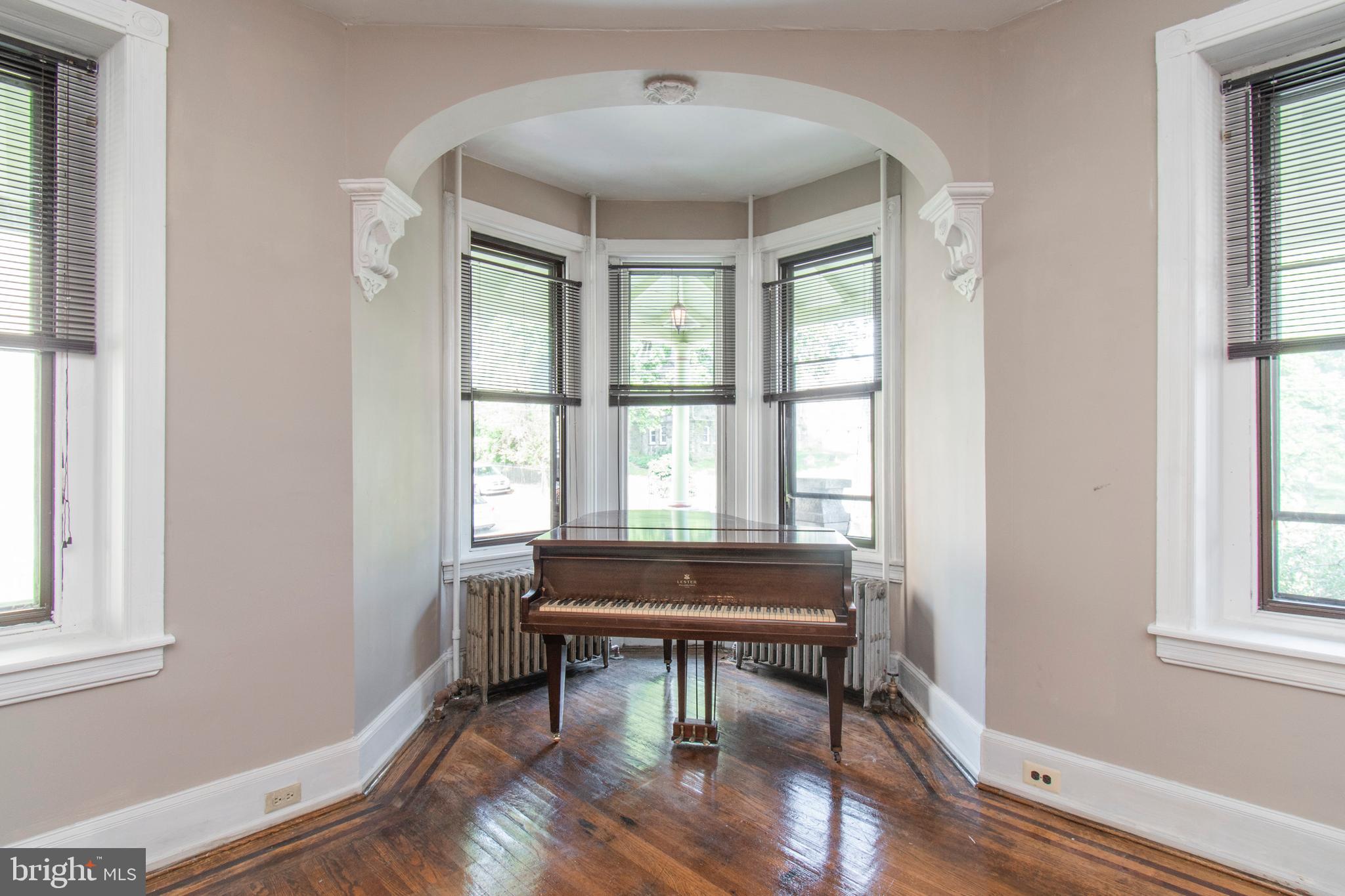 GERMANTOWN (EAST) - Residential
