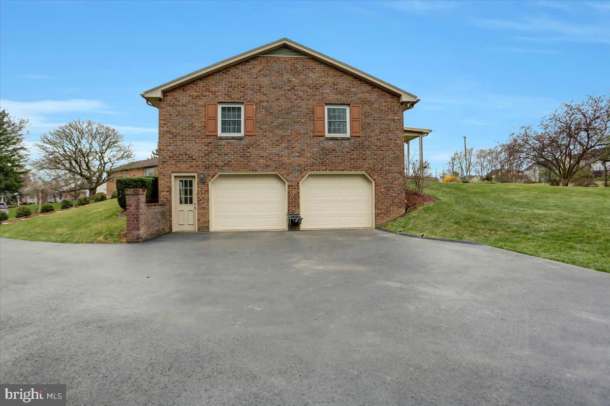 SPRING VALLEY ESTATES - Residential