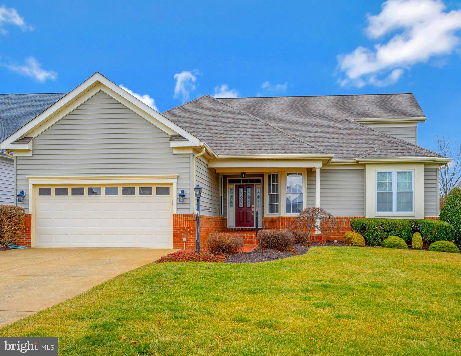 HERITAGE HUNT - Residential Lease