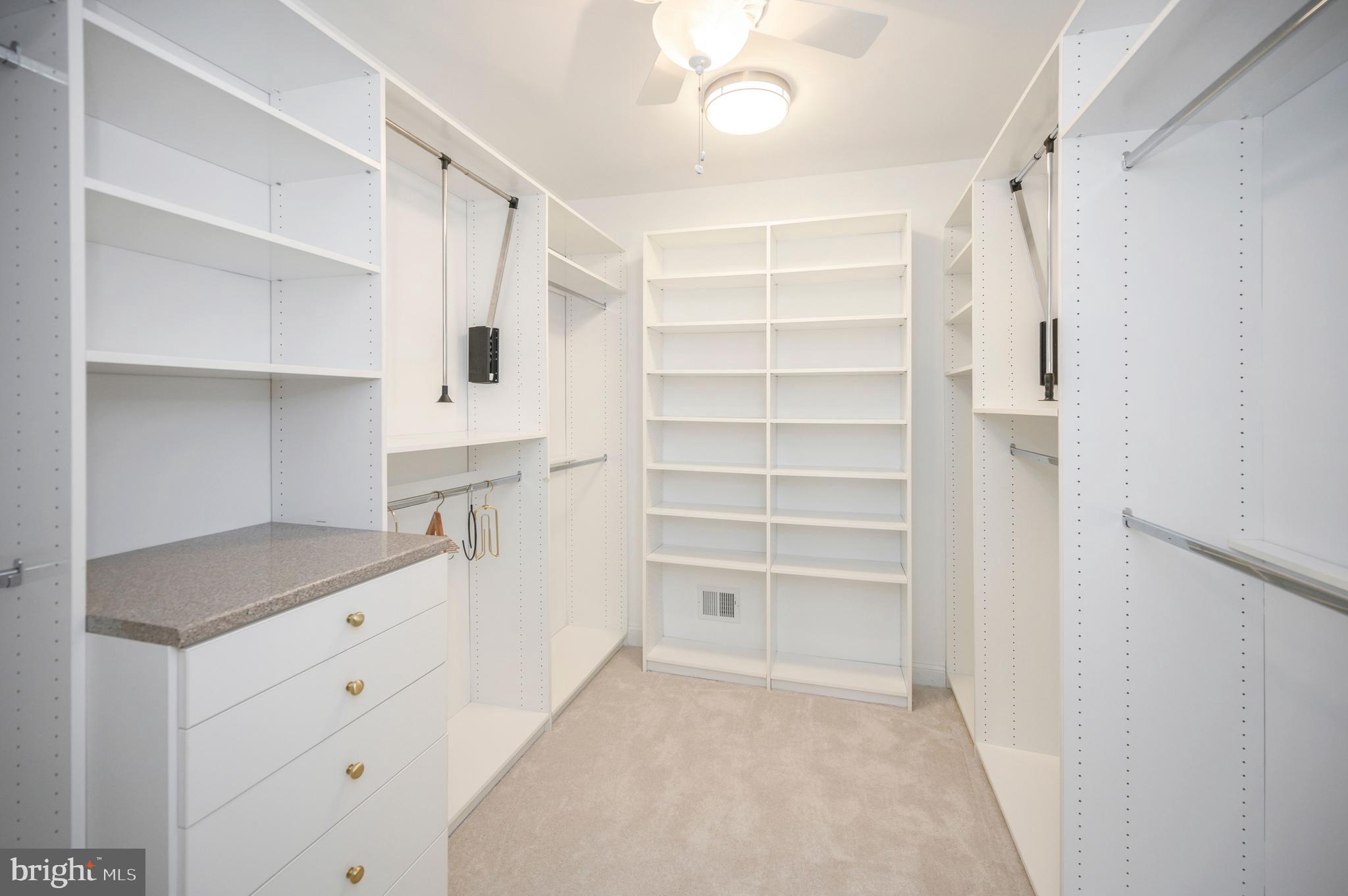 HERITAGE HUNT - Residential Lease