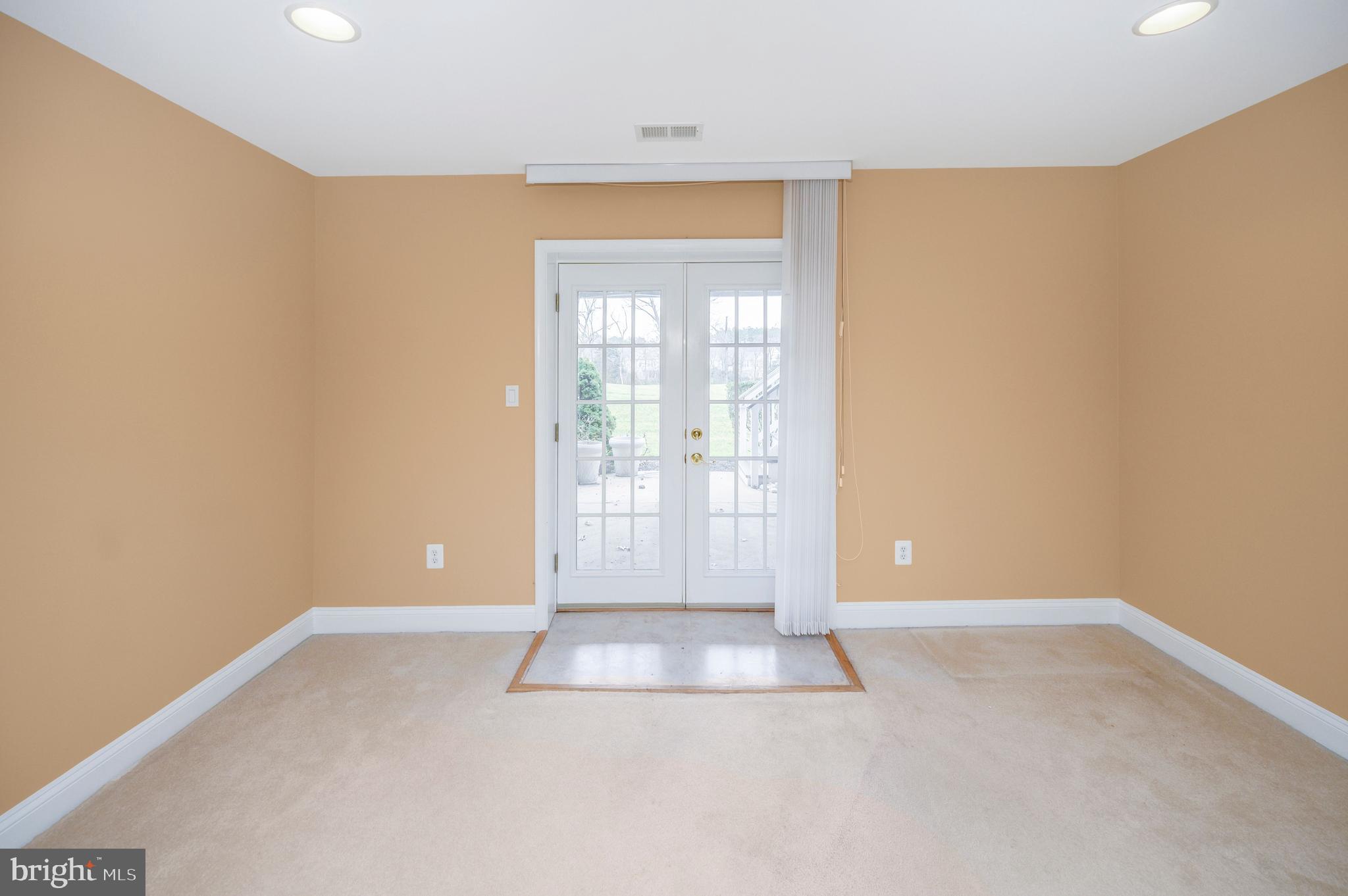 HERITAGE HUNT - Residential Lease