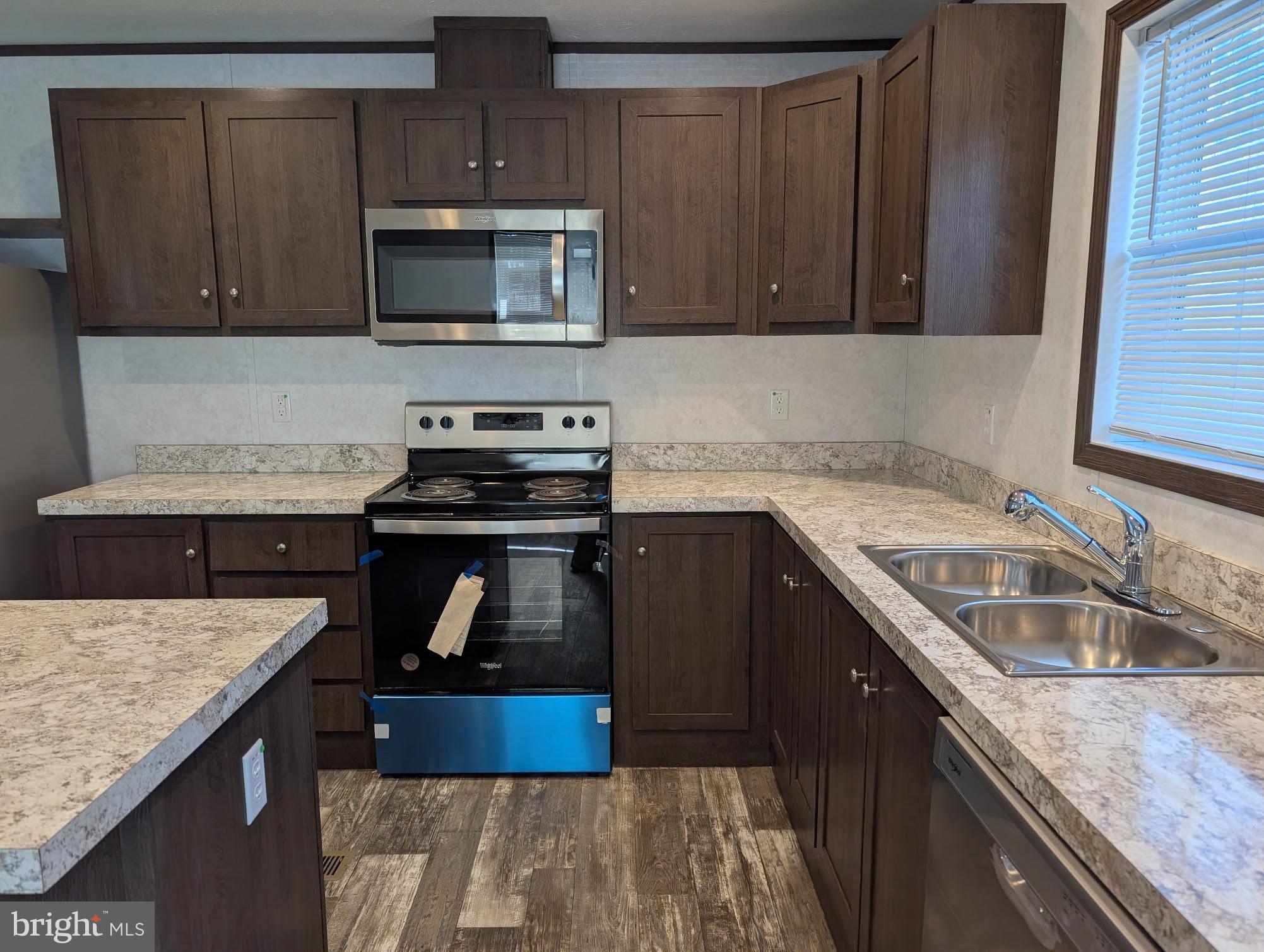 STONEY CHASE COURT - Residential