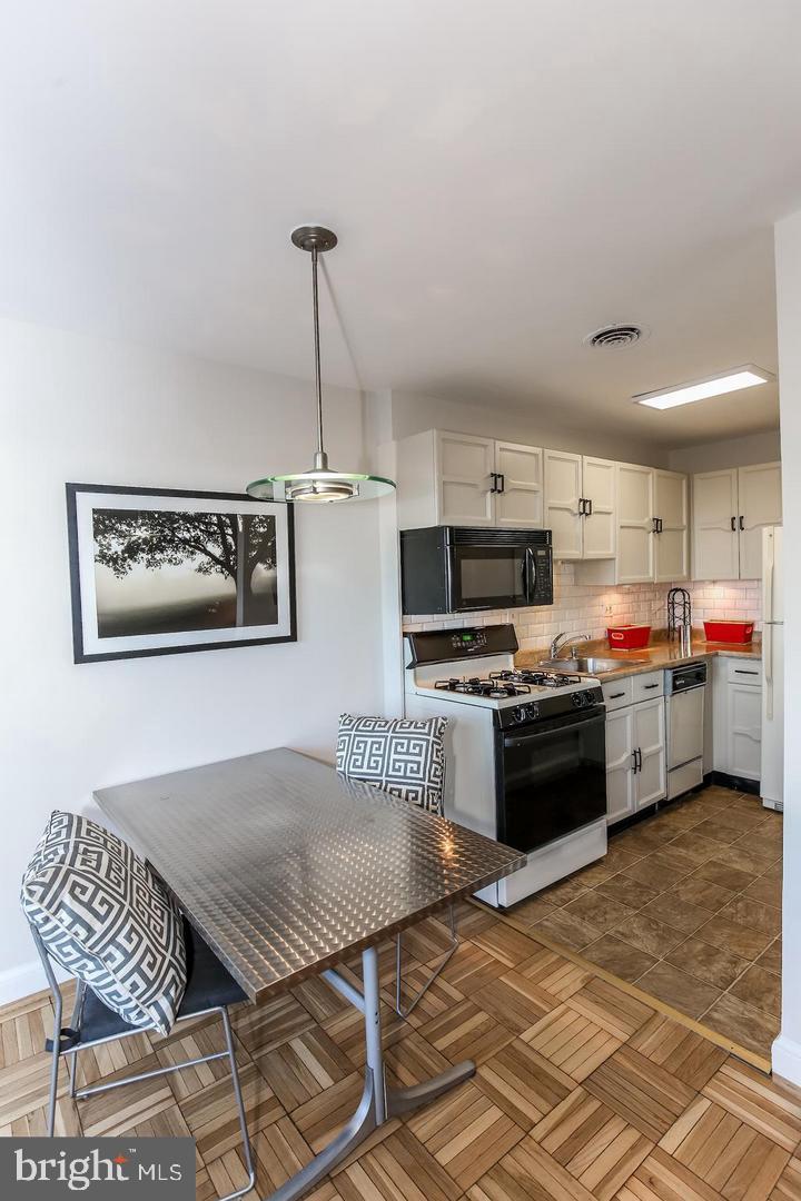 GEORGETOWN VISTA - Residential Lease