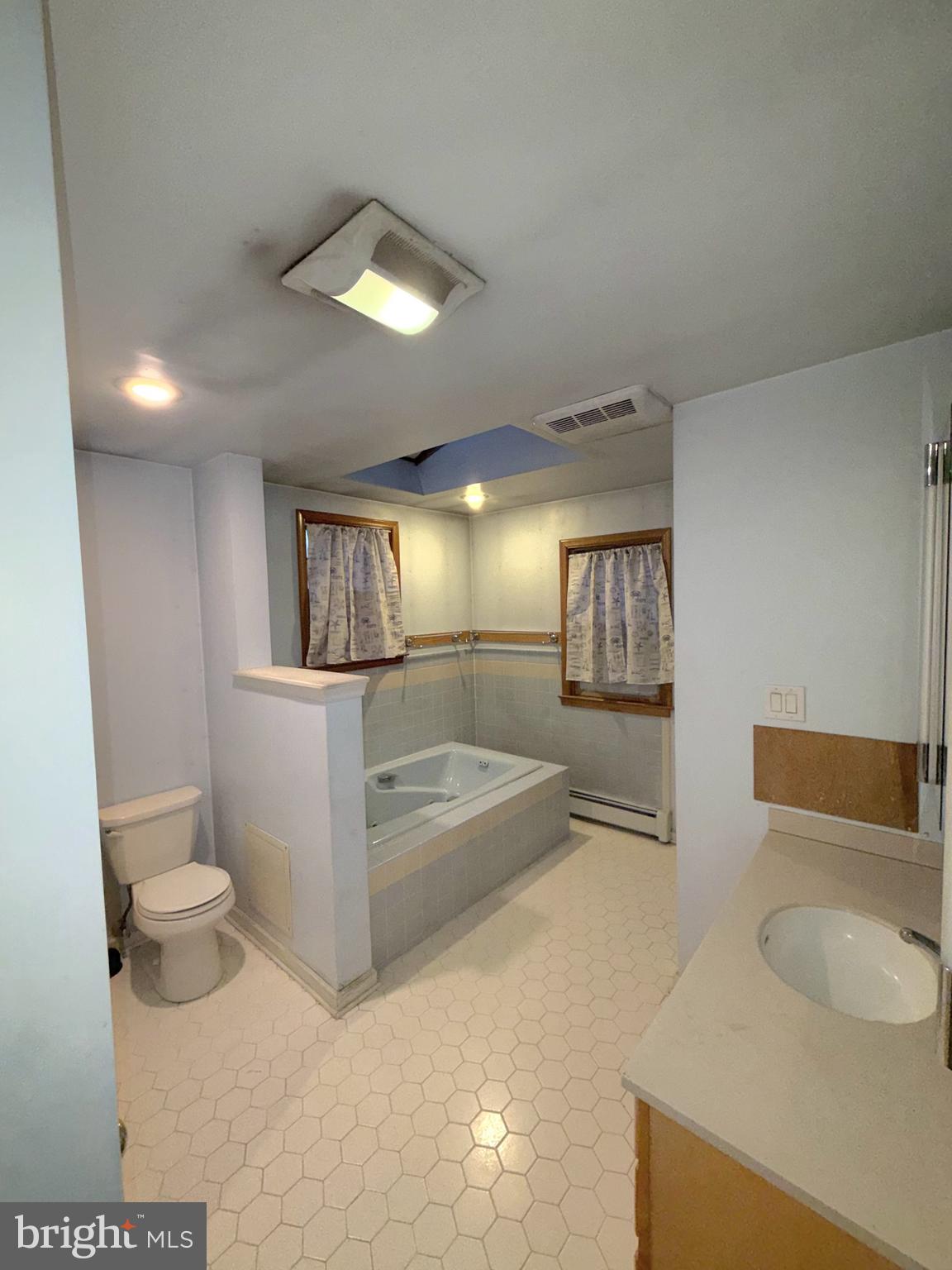 GARDEN CITY - Residential