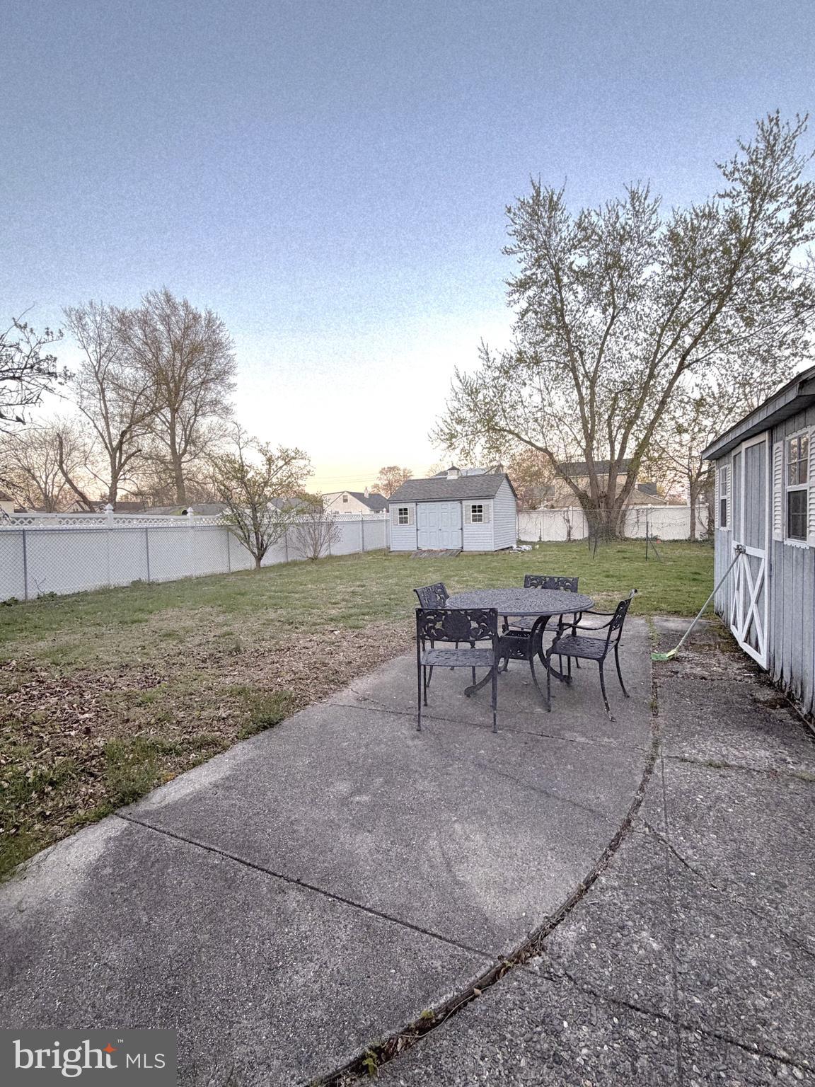 GARDEN CITY - Residential