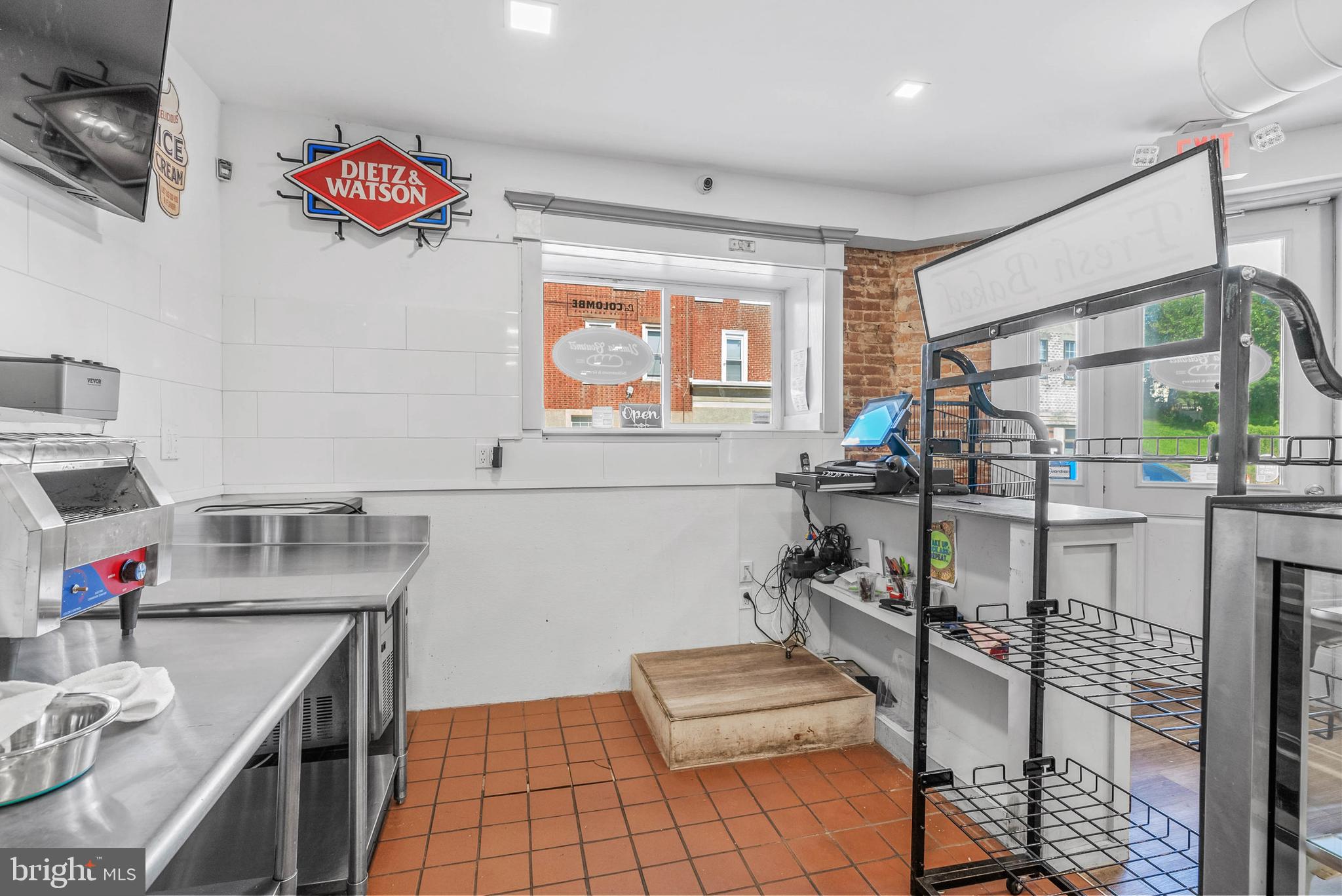 MANAYUNK - Commercial Sale