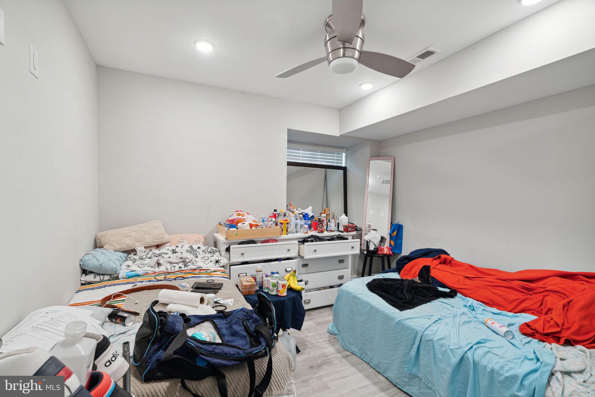 WEST KENSINGTON - Residential Income