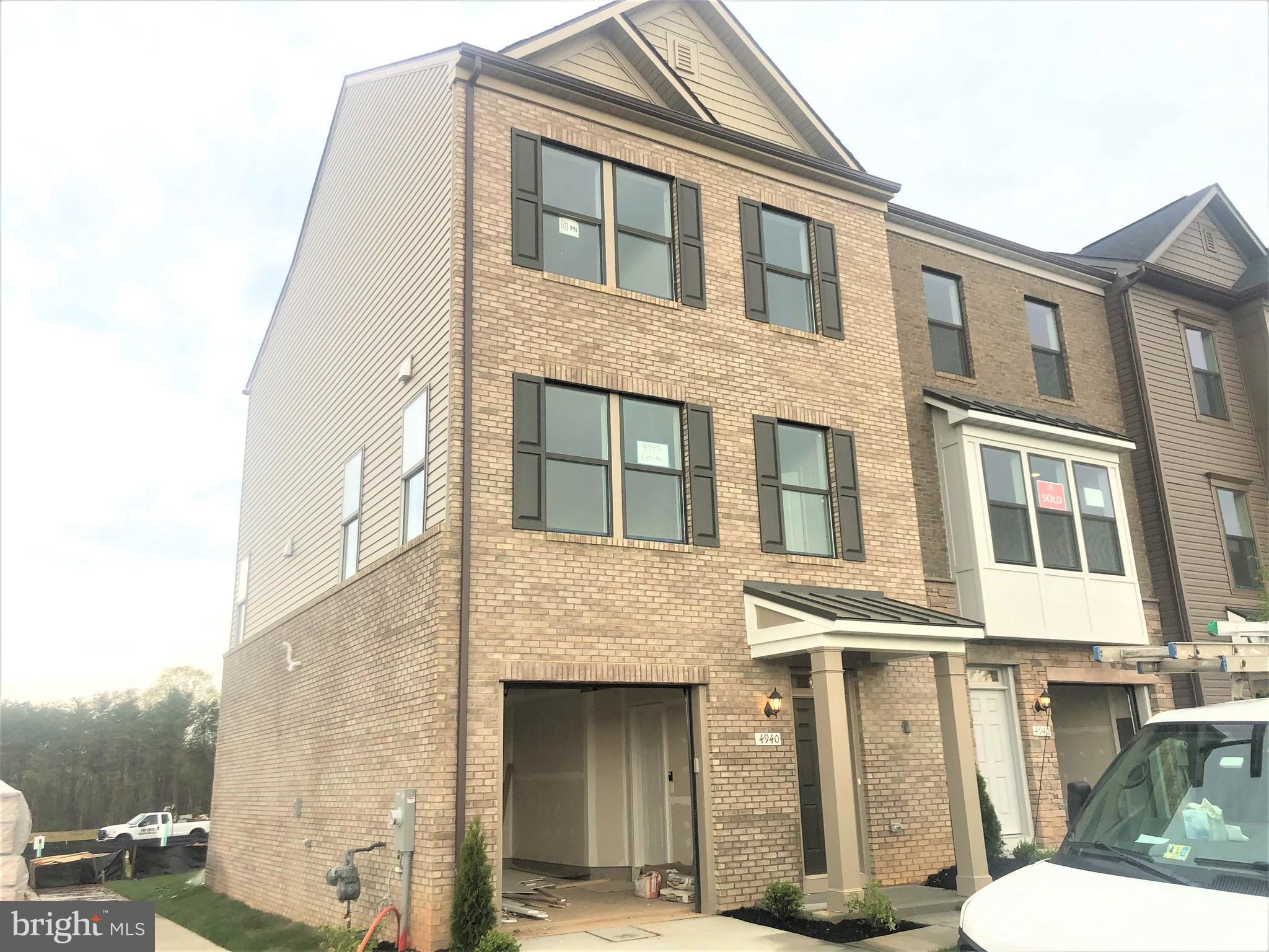 VISTA GARDENS - Residential