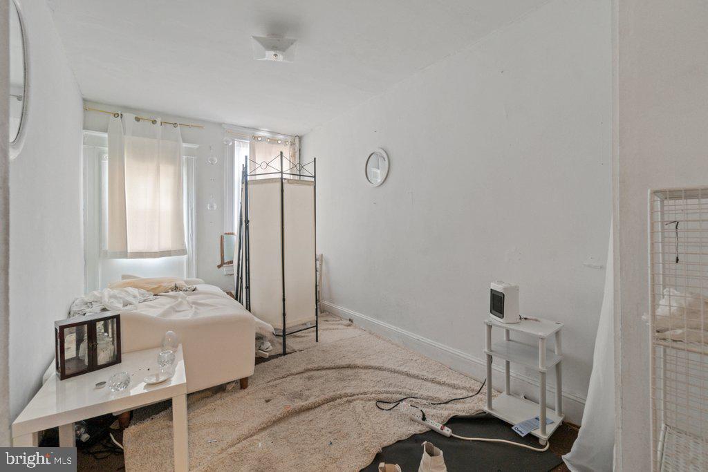 CHARLES VILLAGE - Residential Income