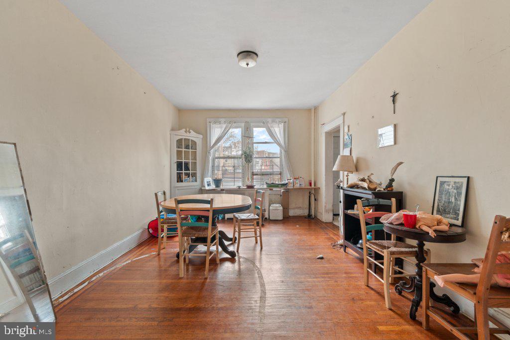 CHARLES VILLAGE - Residential Income