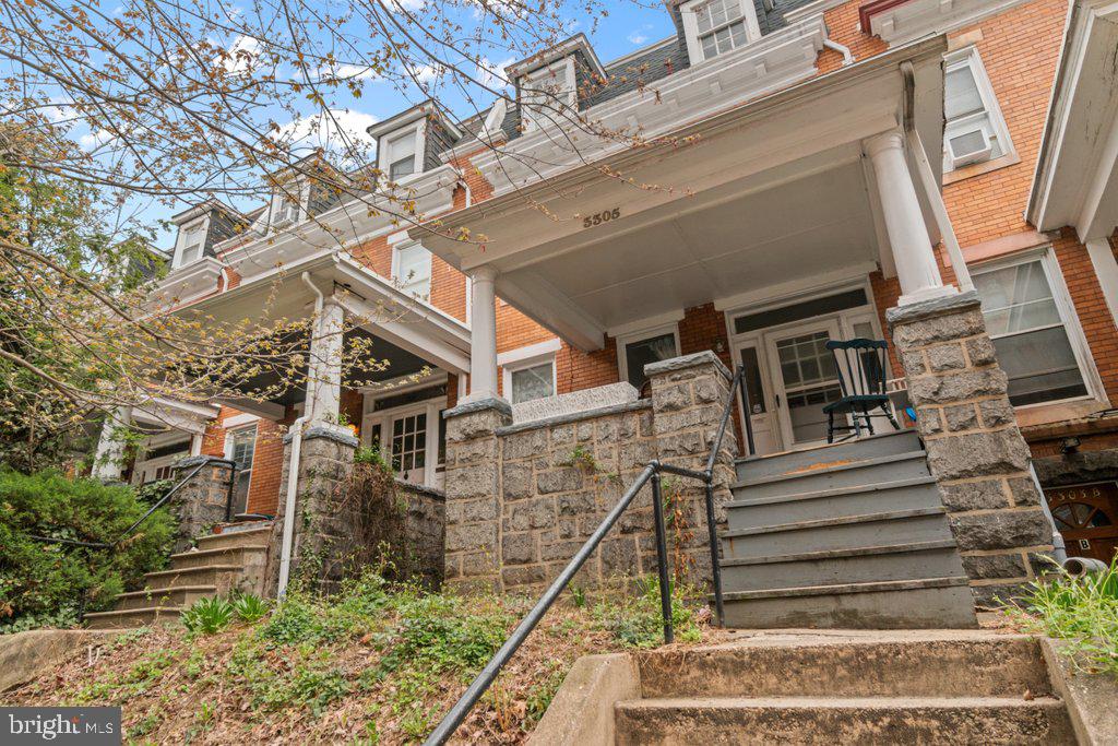 CHARLES VILLAGE - Residential Income