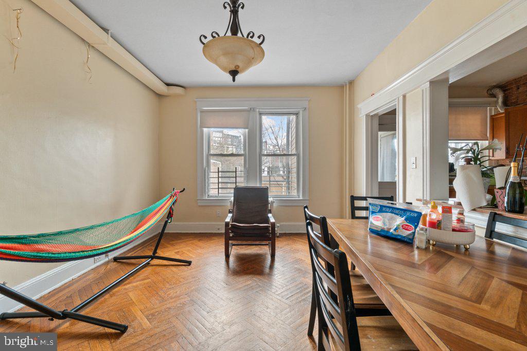 CHARLES VILLAGE - Residential Income