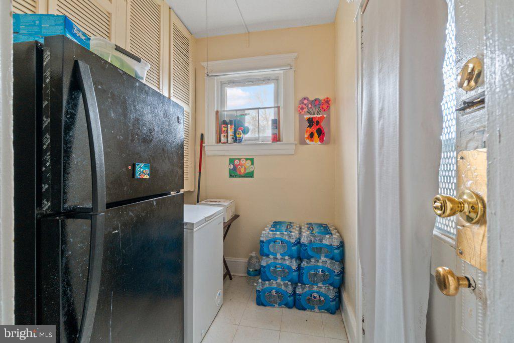 CHARLES VILLAGE - Residential Income