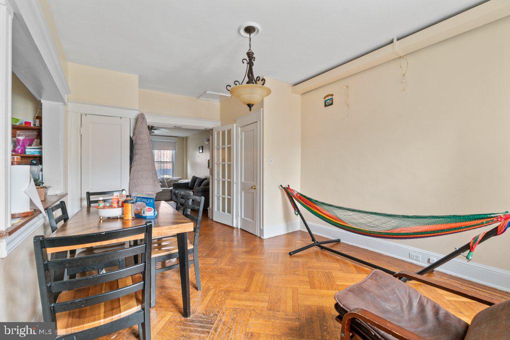 CHARLES VILLAGE - Residential Income