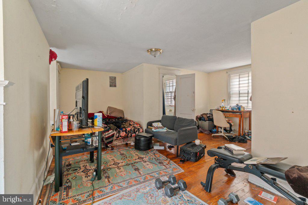 CHARLES VILLAGE - Residential Income