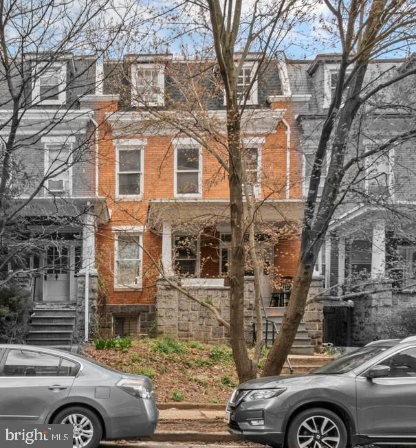 CHARLES VILLAGE - Residential Income