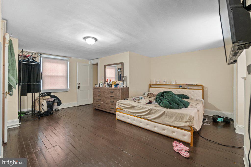 CHARLES VILLAGE - Residential Income