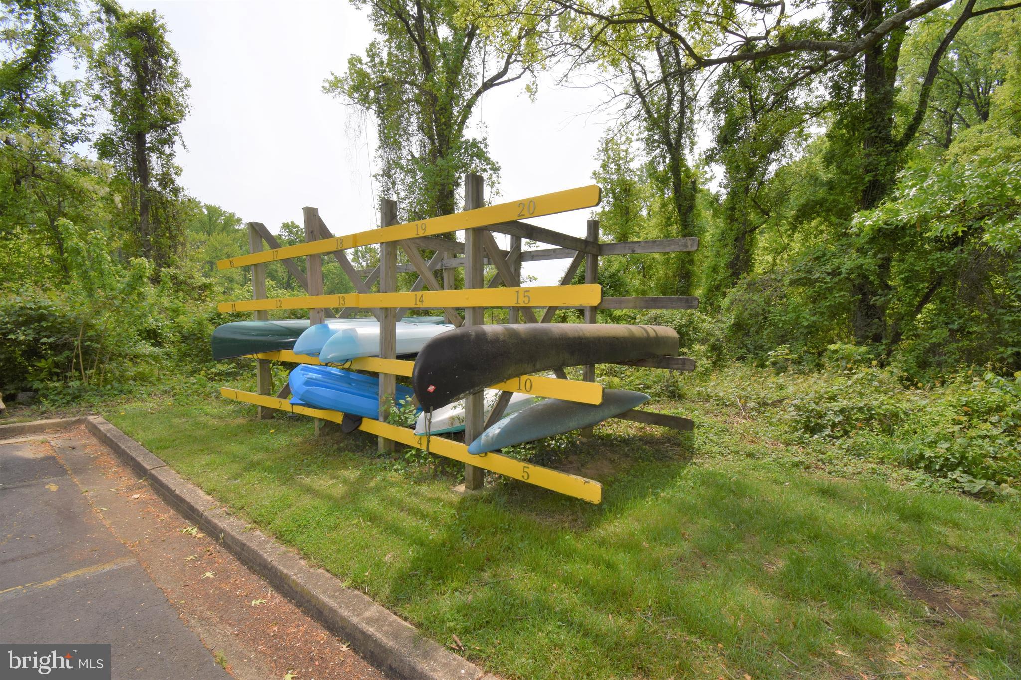 RIVER TOWERS - Residential Lease