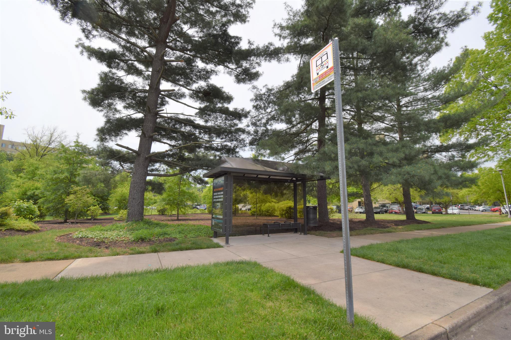 RIVER TOWERS - Residential Lease