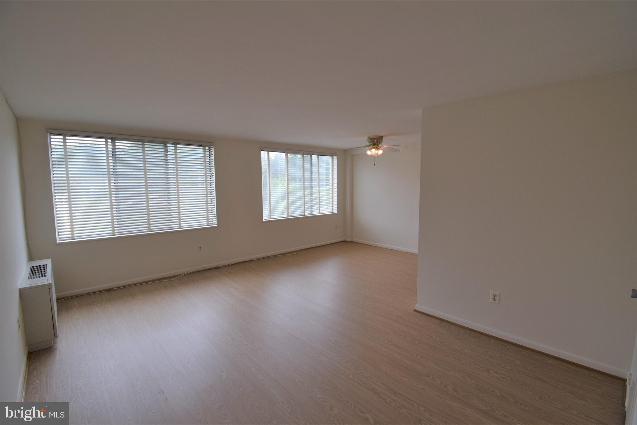 RIVER TOWERS - Residential Lease