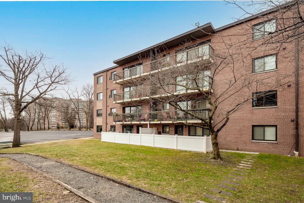 3230 S 28TH STREET 102