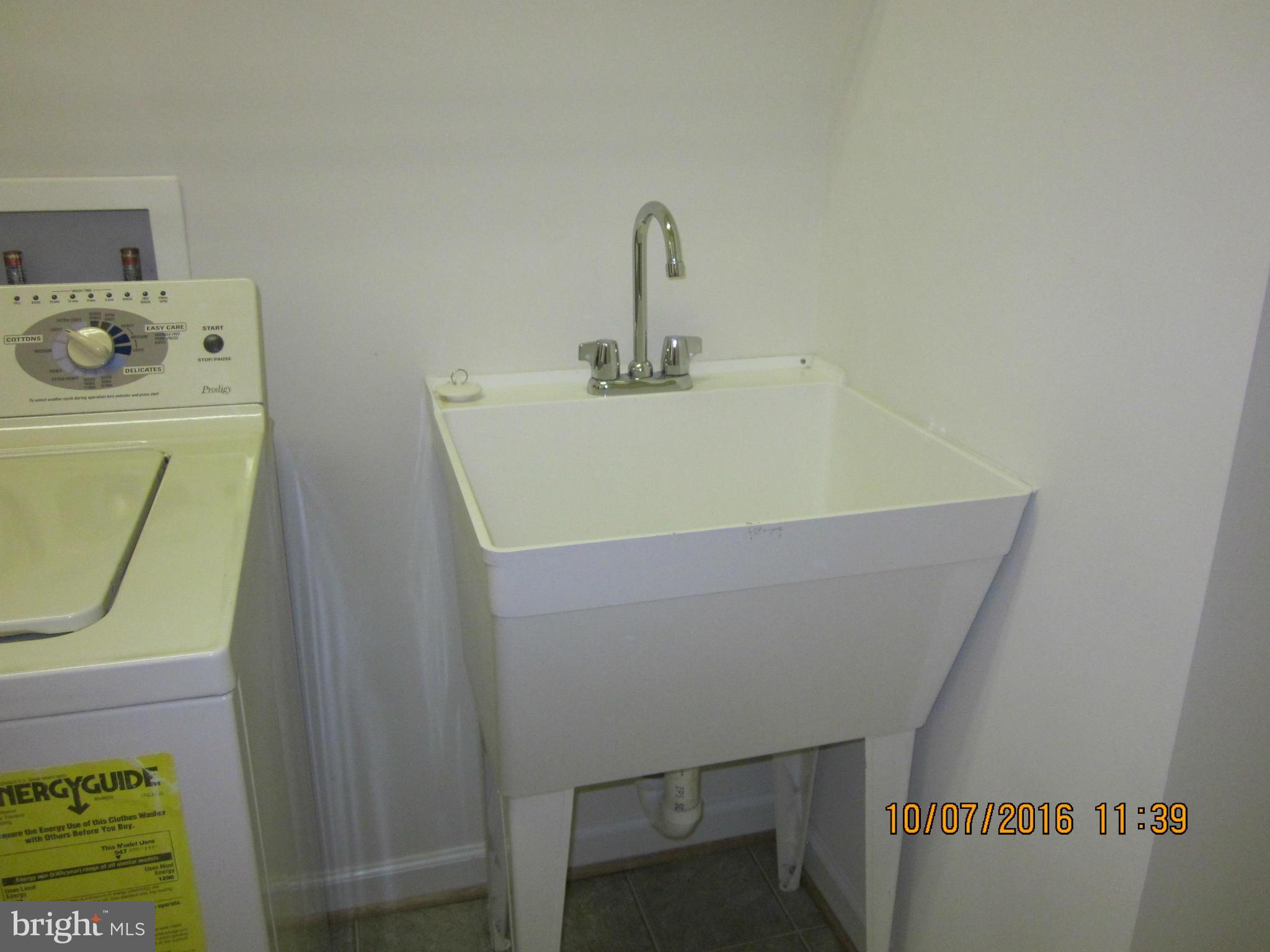 VILLAS AT SNOWDEN - Residential Lease