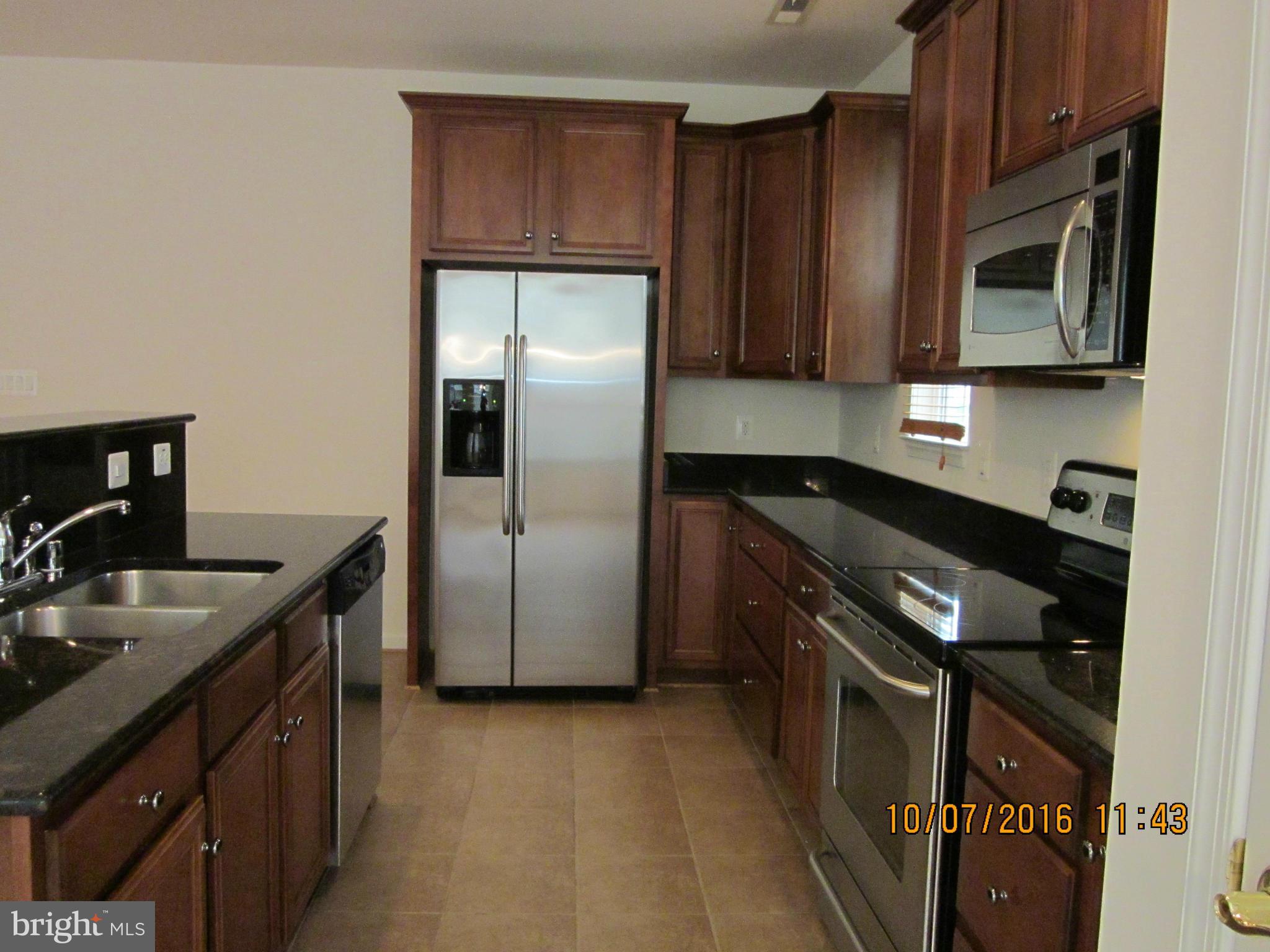 VILLAS AT SNOWDEN - Residential Lease