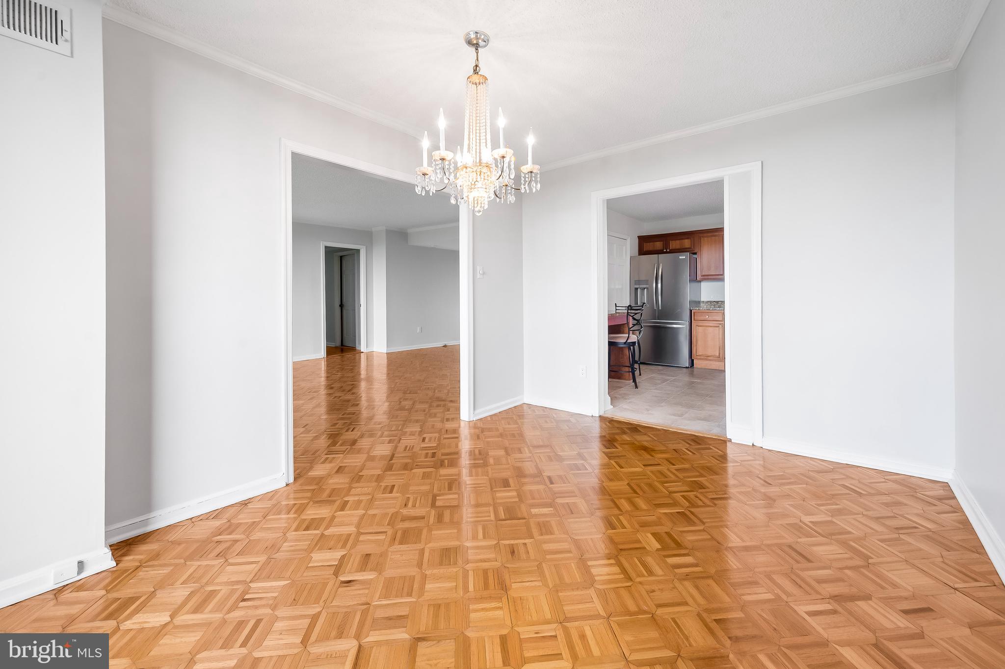 WINTHROP HOUSE - Residential