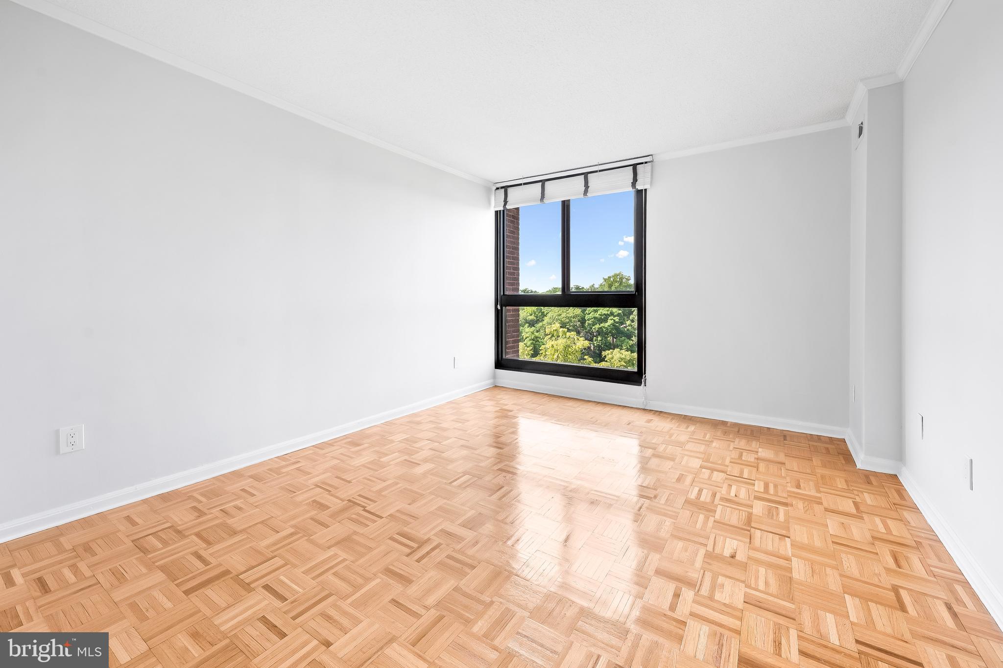 WINTHROP HOUSE - Residential