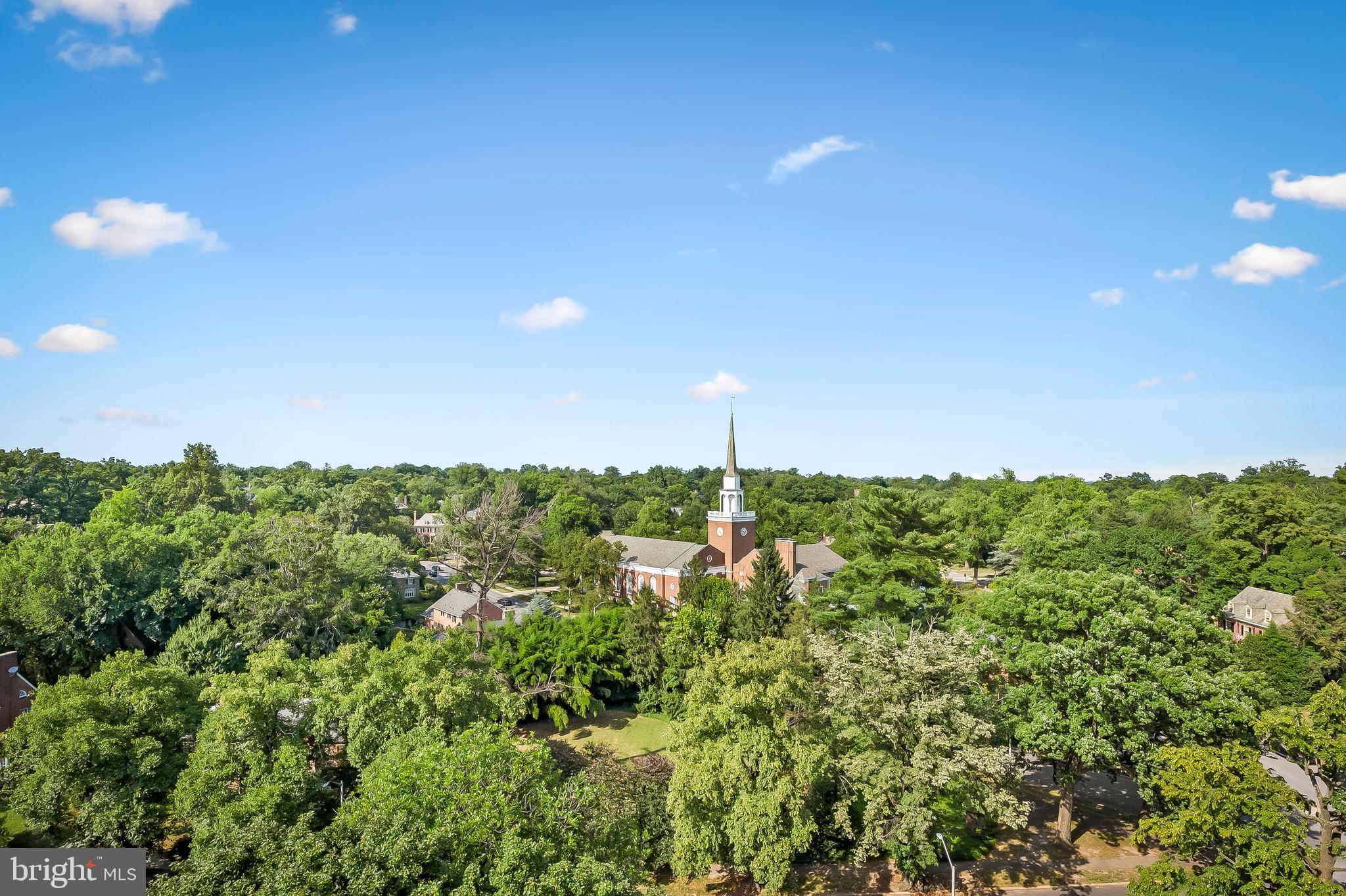WINTHROP HOUSE - Residential