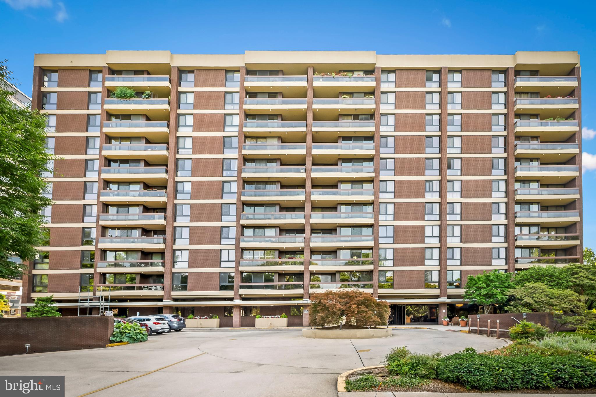 WINTHROP HOUSE - Residential