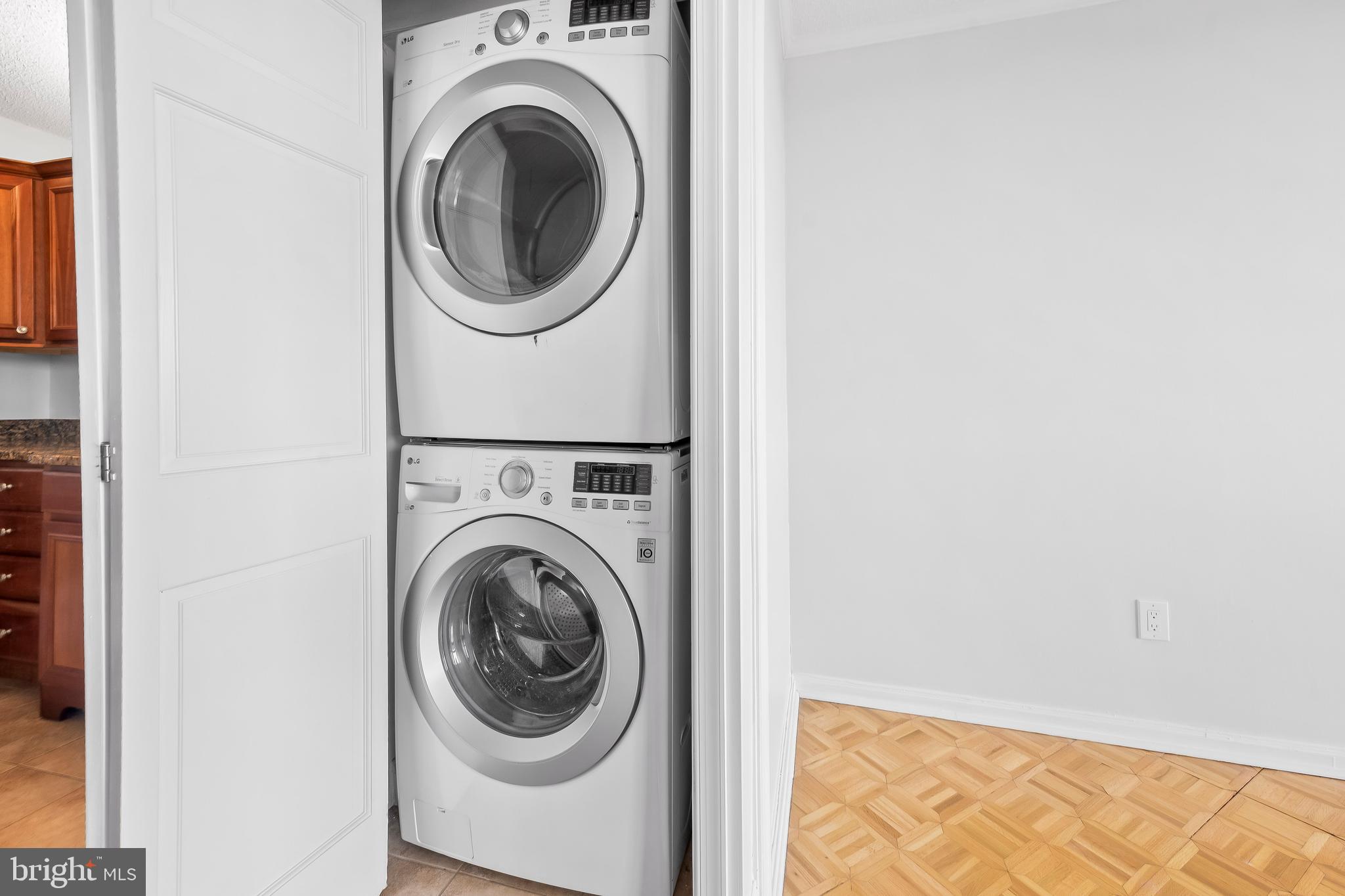 WINTHROP HOUSE - Residential