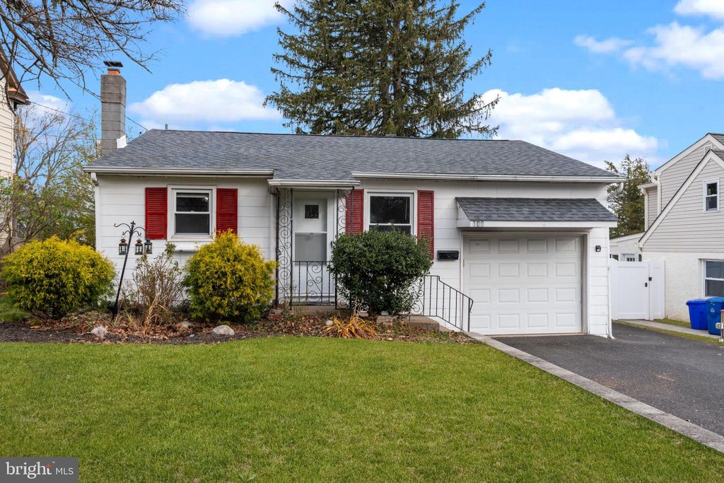 Photo of 100 Crooked Billet Road, HATBORO, PA 19040 (MLS # PAMC2162696)