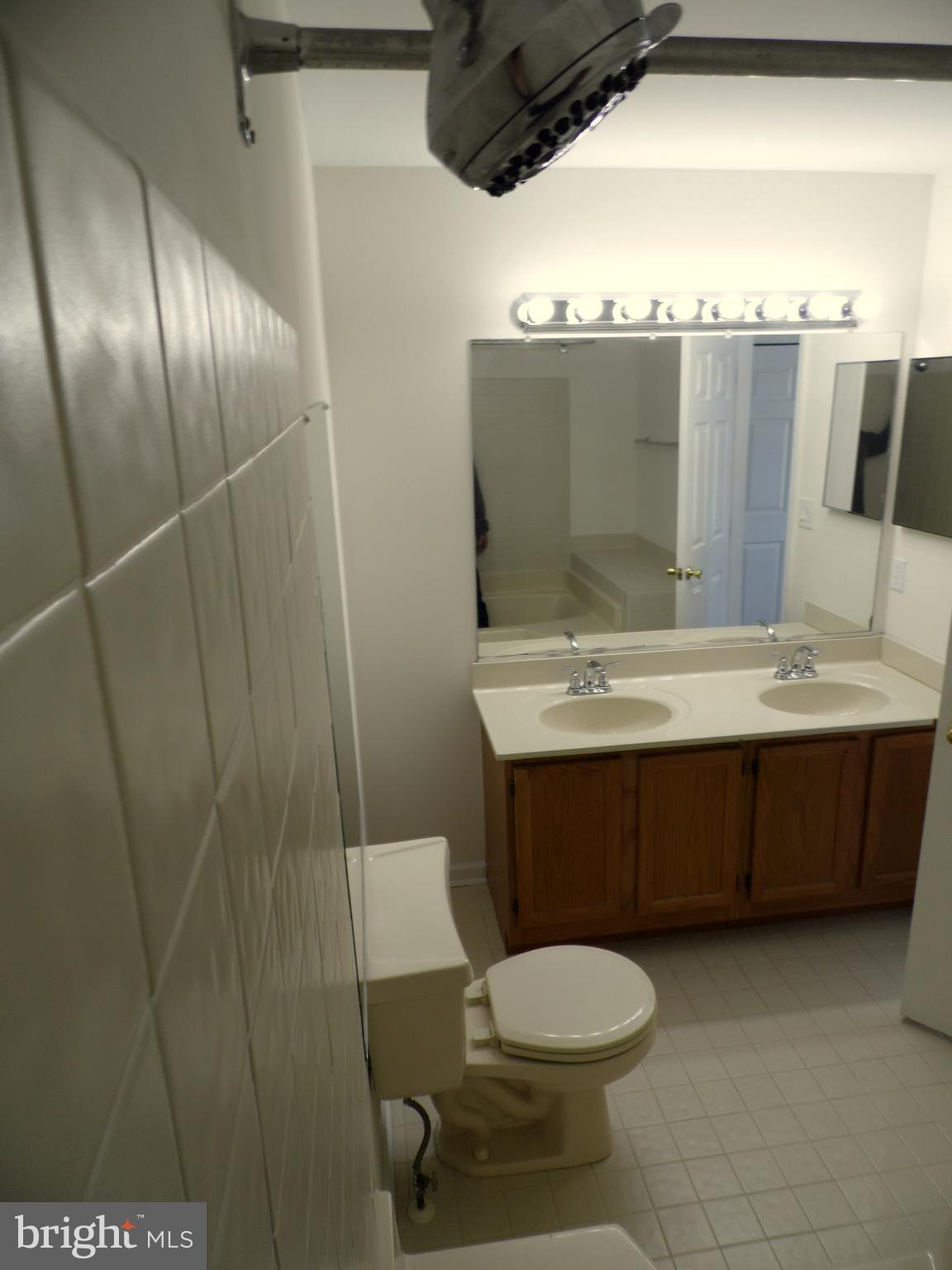 SOUTH HAMPTON - Residential