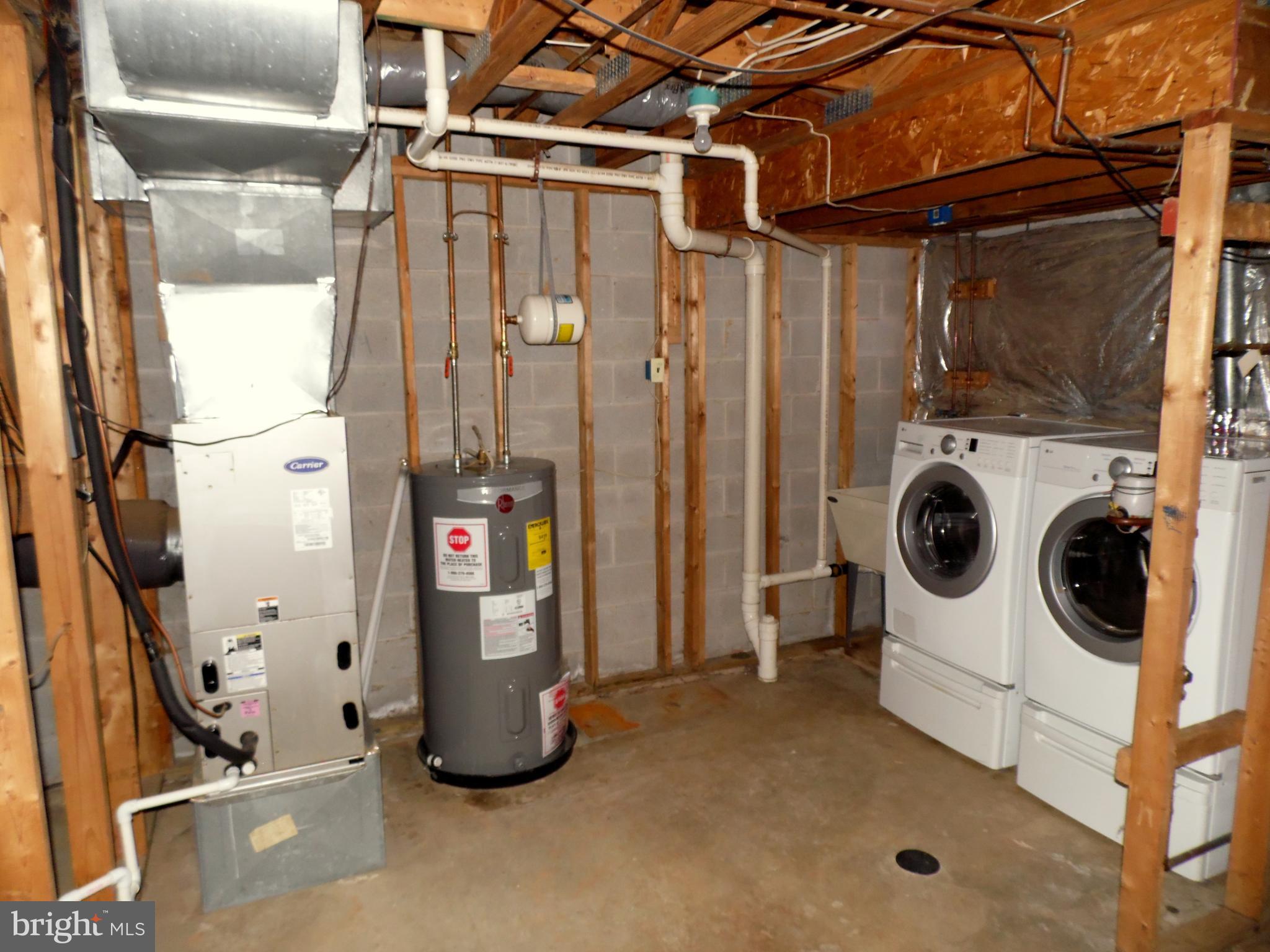 SOUTH HAMPTON - Residential