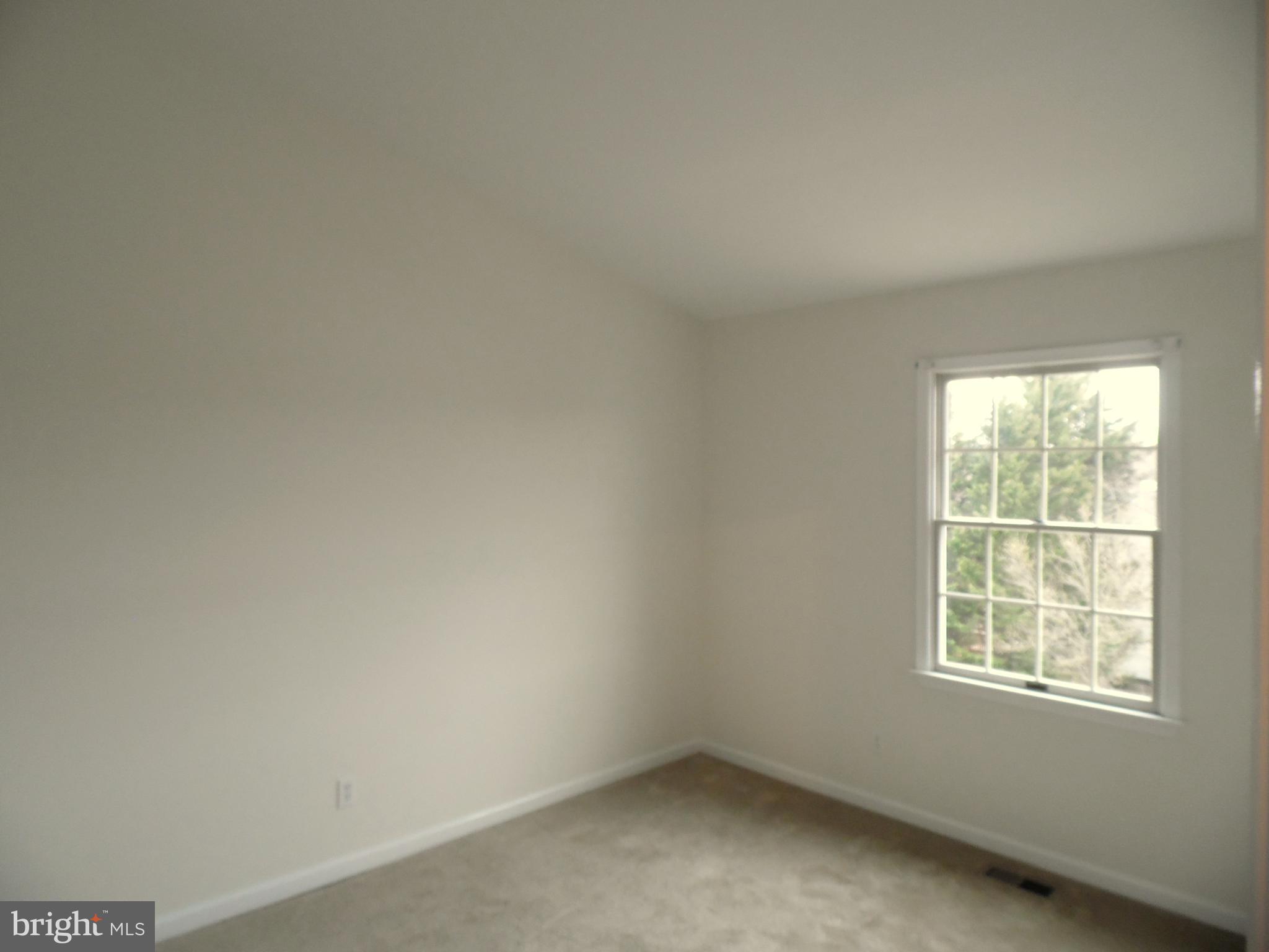 SOUTH HAMPTON - Residential