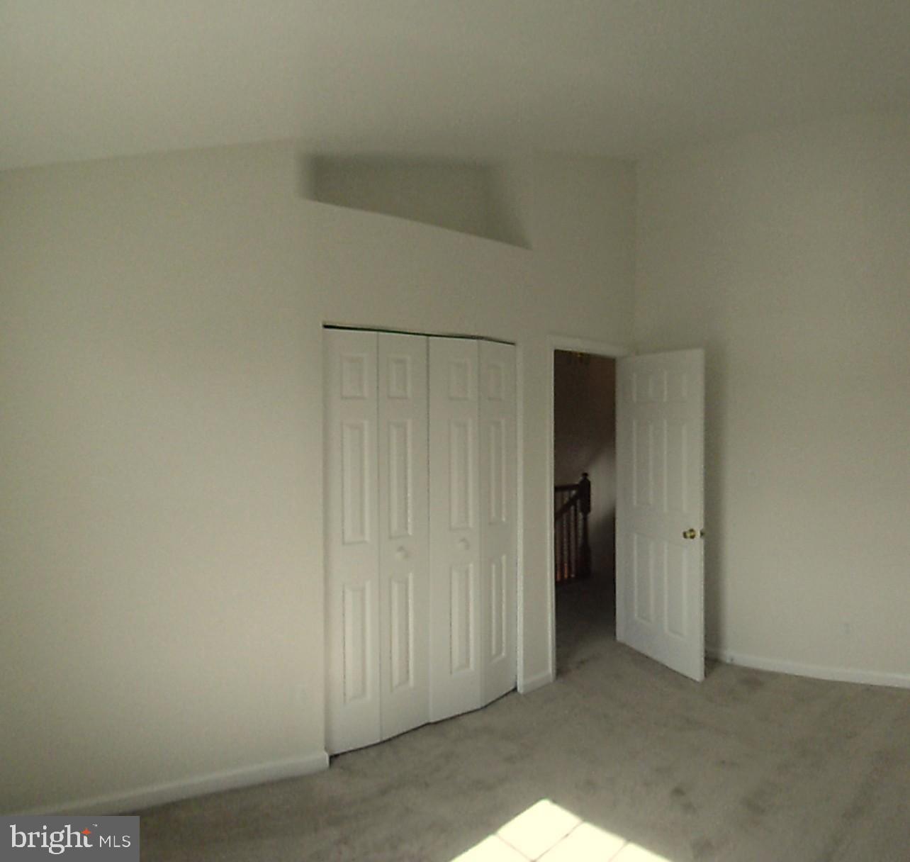 SOUTH HAMPTON - Residential