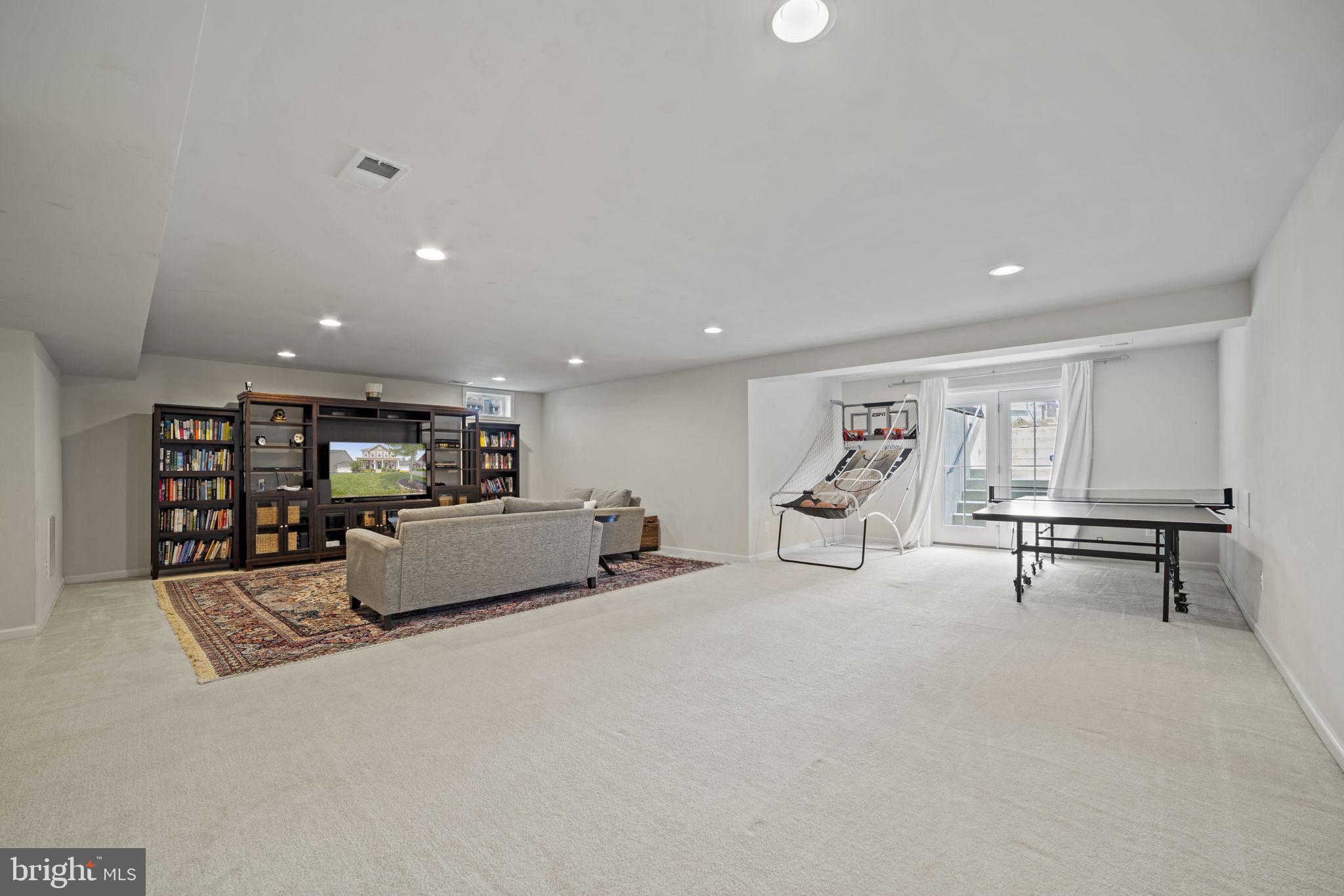 GROVE AT WILLOWSFORD - Residential Lease