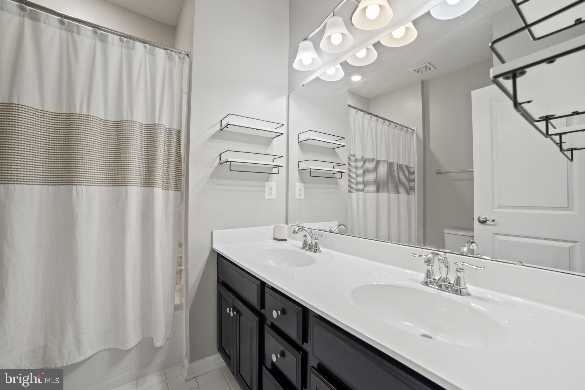 GROVE AT WILLOWSFORD - Residential Lease