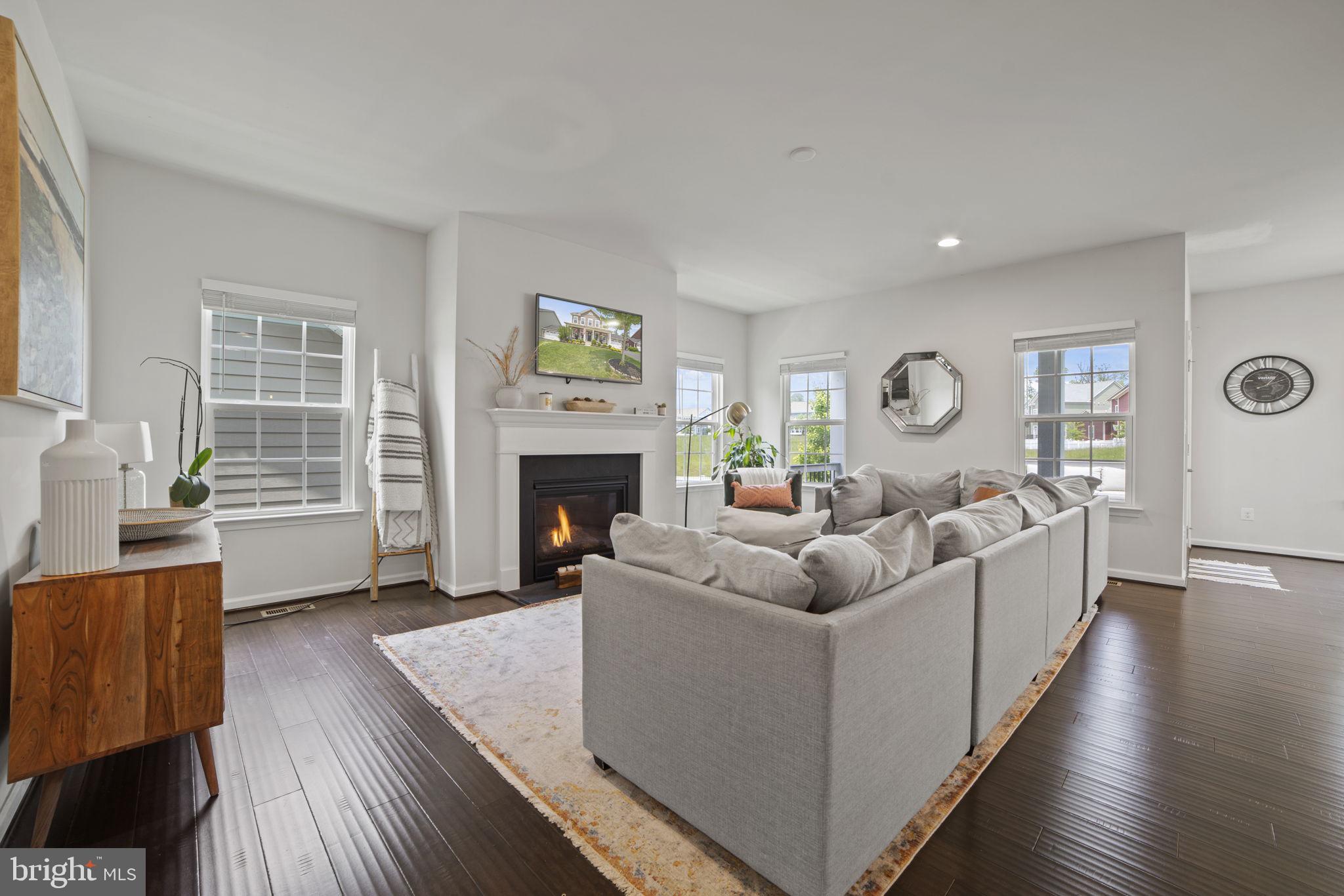 GROVE AT WILLOWSFORD - Residential Lease