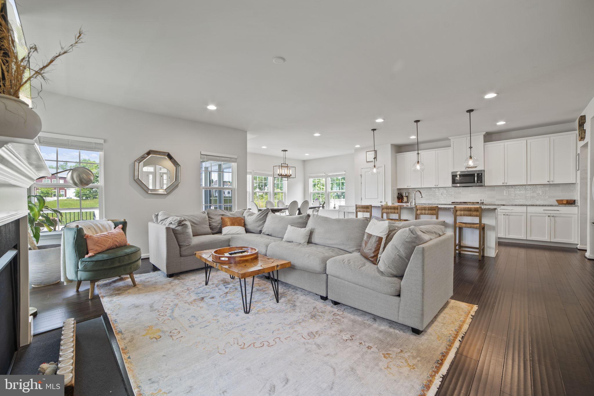 GROVE AT WILLOWSFORD - Residential Lease