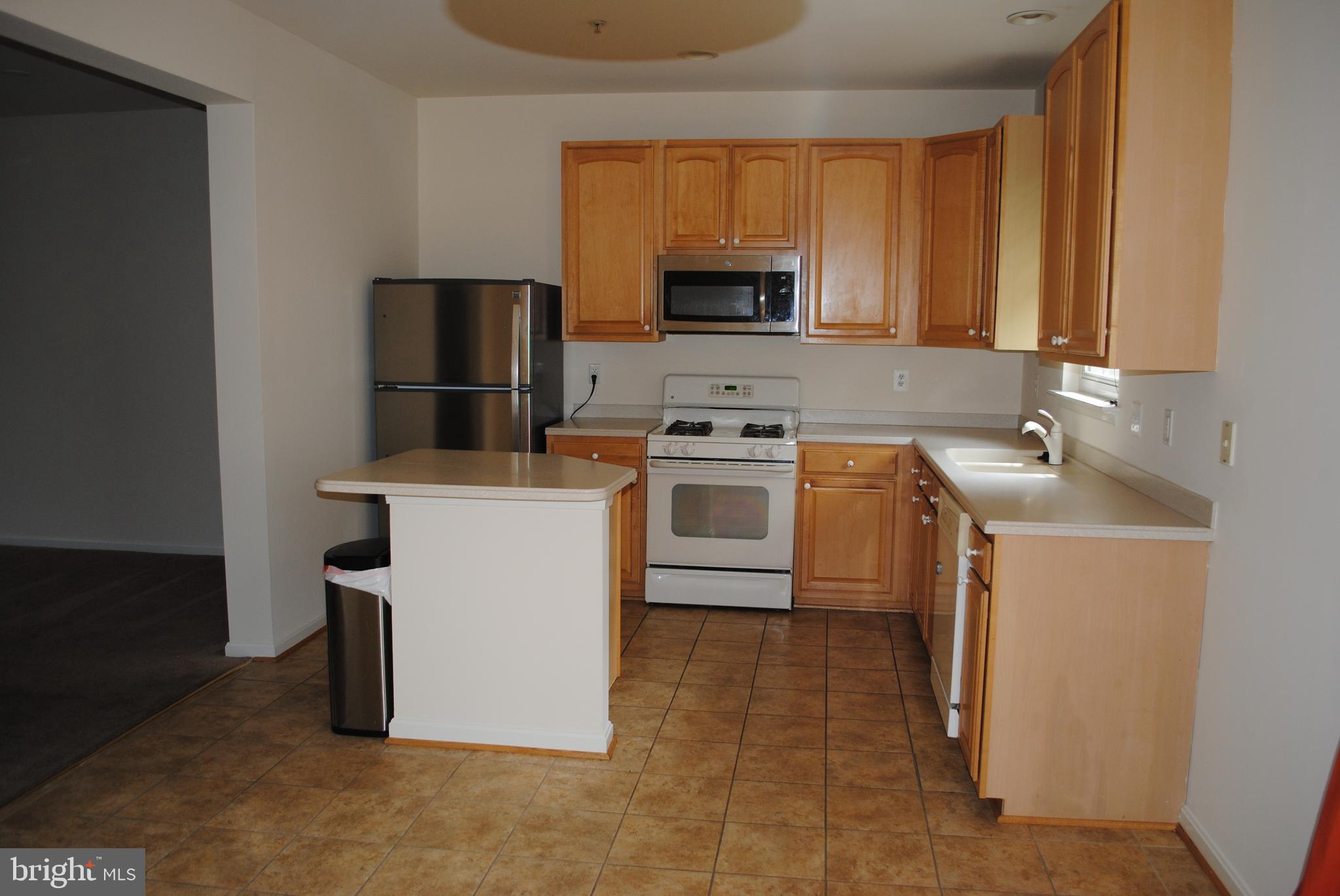 RIVER OAKS - Residential Lease