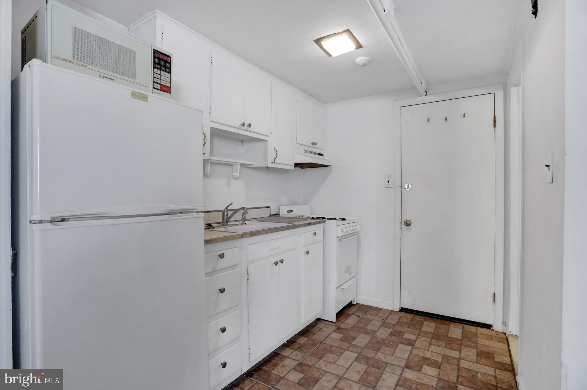 CHARLES VILLAGE - Commercial Sale