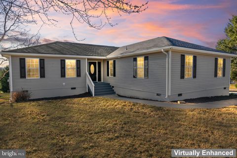 231 DERBY LANE LOUISA VA 23093