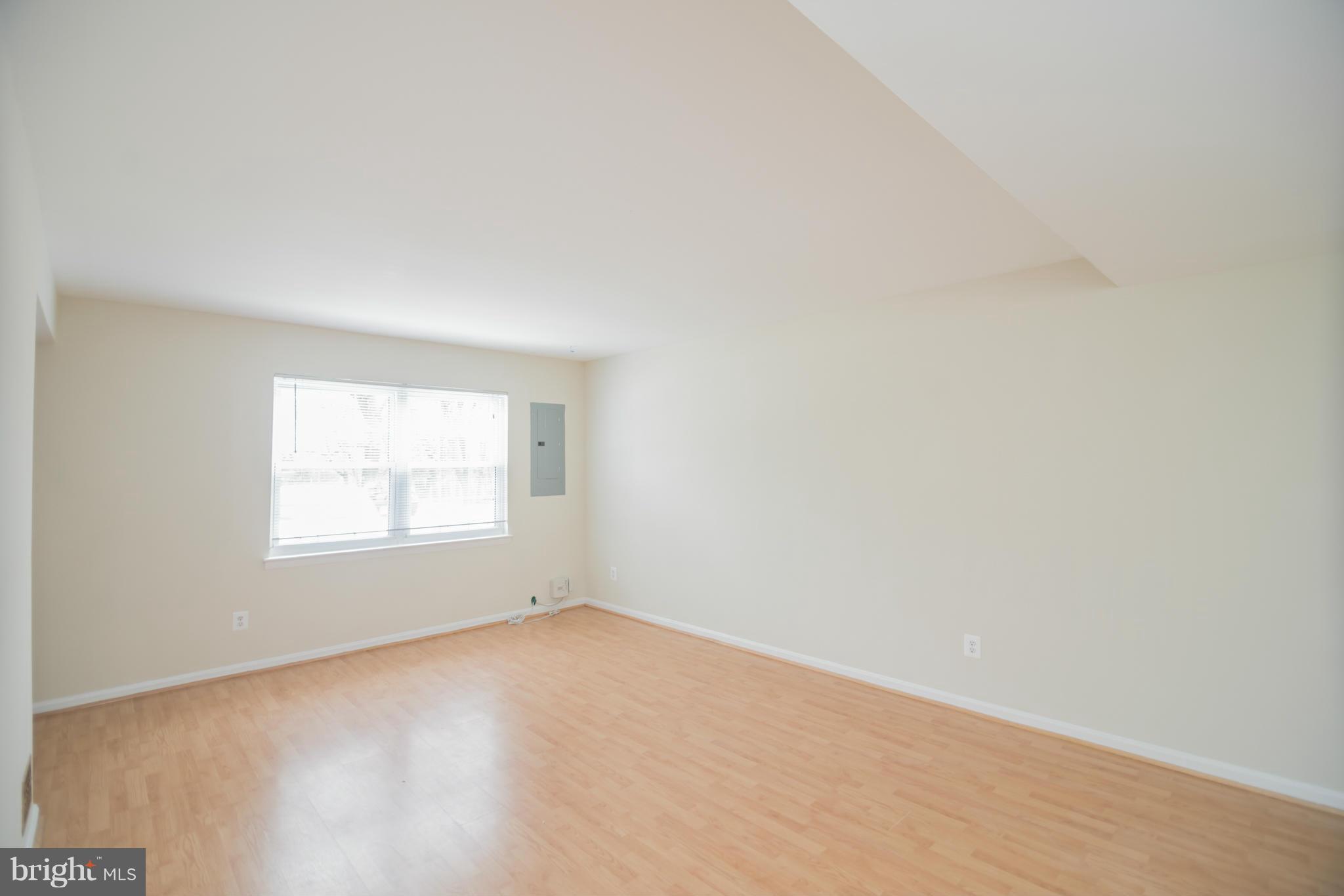 TERRACE TOWNE HOMES OF GUNSTON - Residential